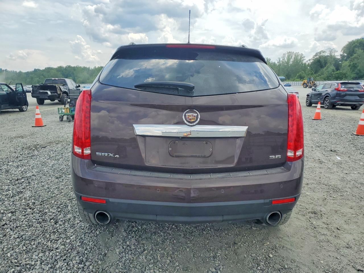 2015 Cadillac Srx Luxury Brown vin: 3GYFNEE31FS577370