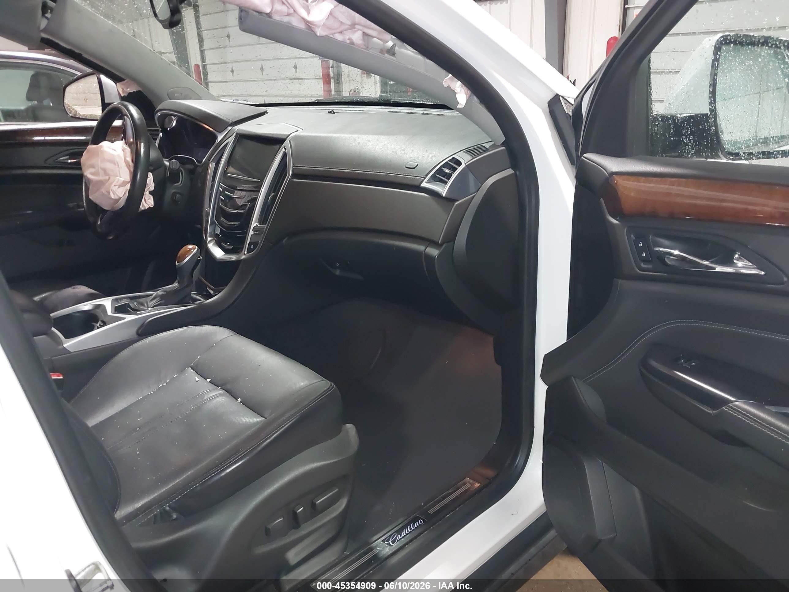 2015 Cadillac Srx Luxury Collection Белый vin: 3GYFNEE32FS527867