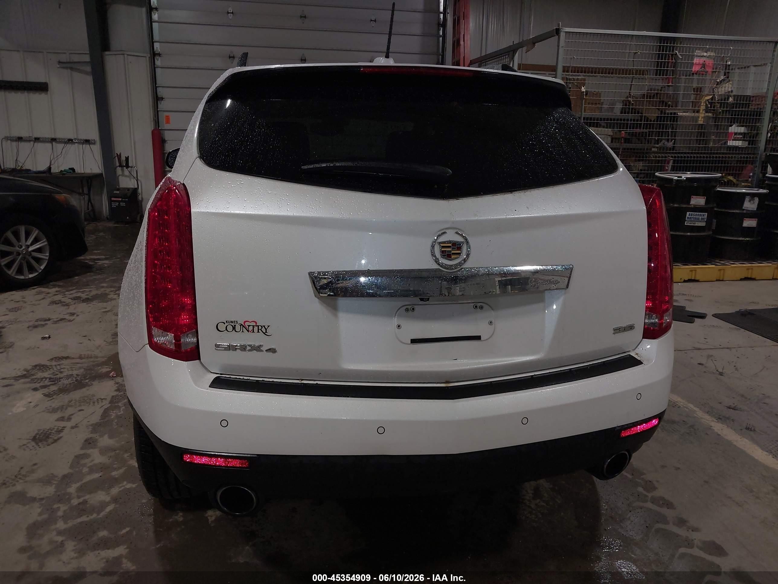 2015 Cadillac Srx Luxury Collection Белый vin: 3GYFNEE32FS527867