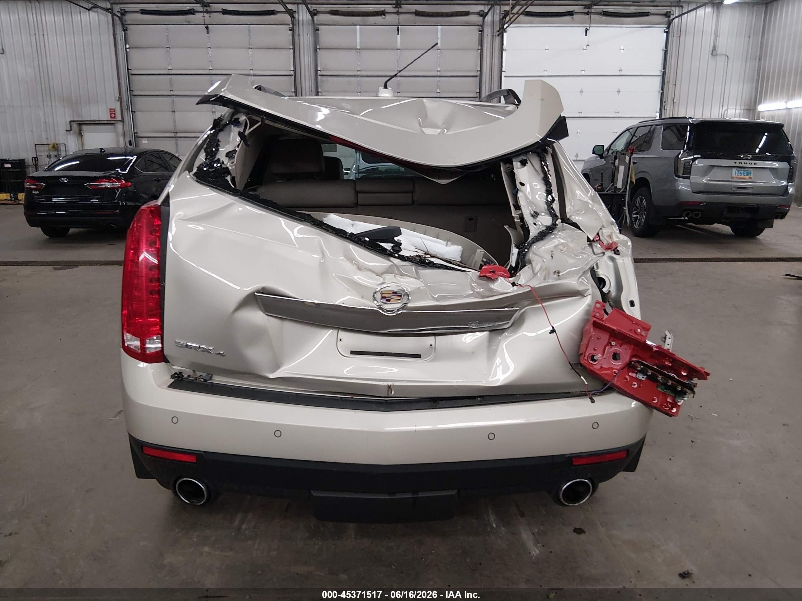 2015 Cadillac Srx Luxury Collection Beige vin: 3GYFNEE32FS617696