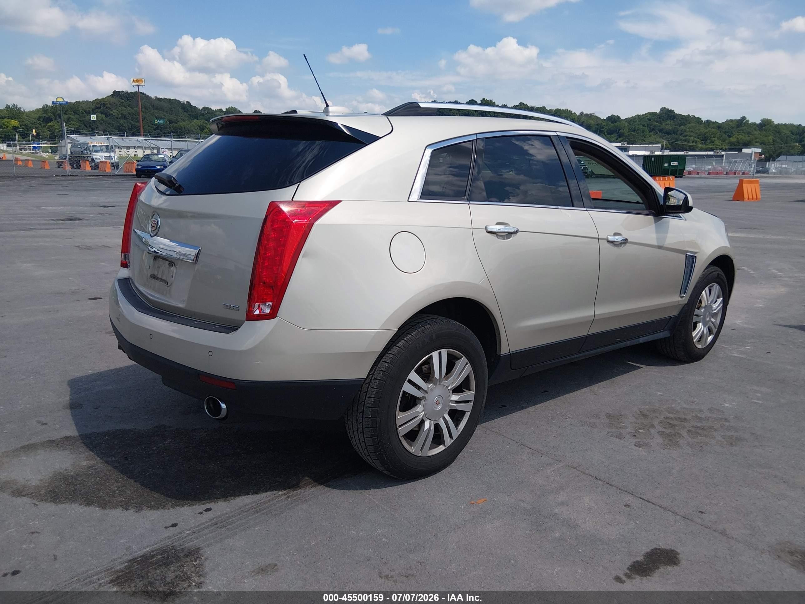 2015 Cadillac Srx Luxury Collection Gold vin: 3GYFNEE34FS595054