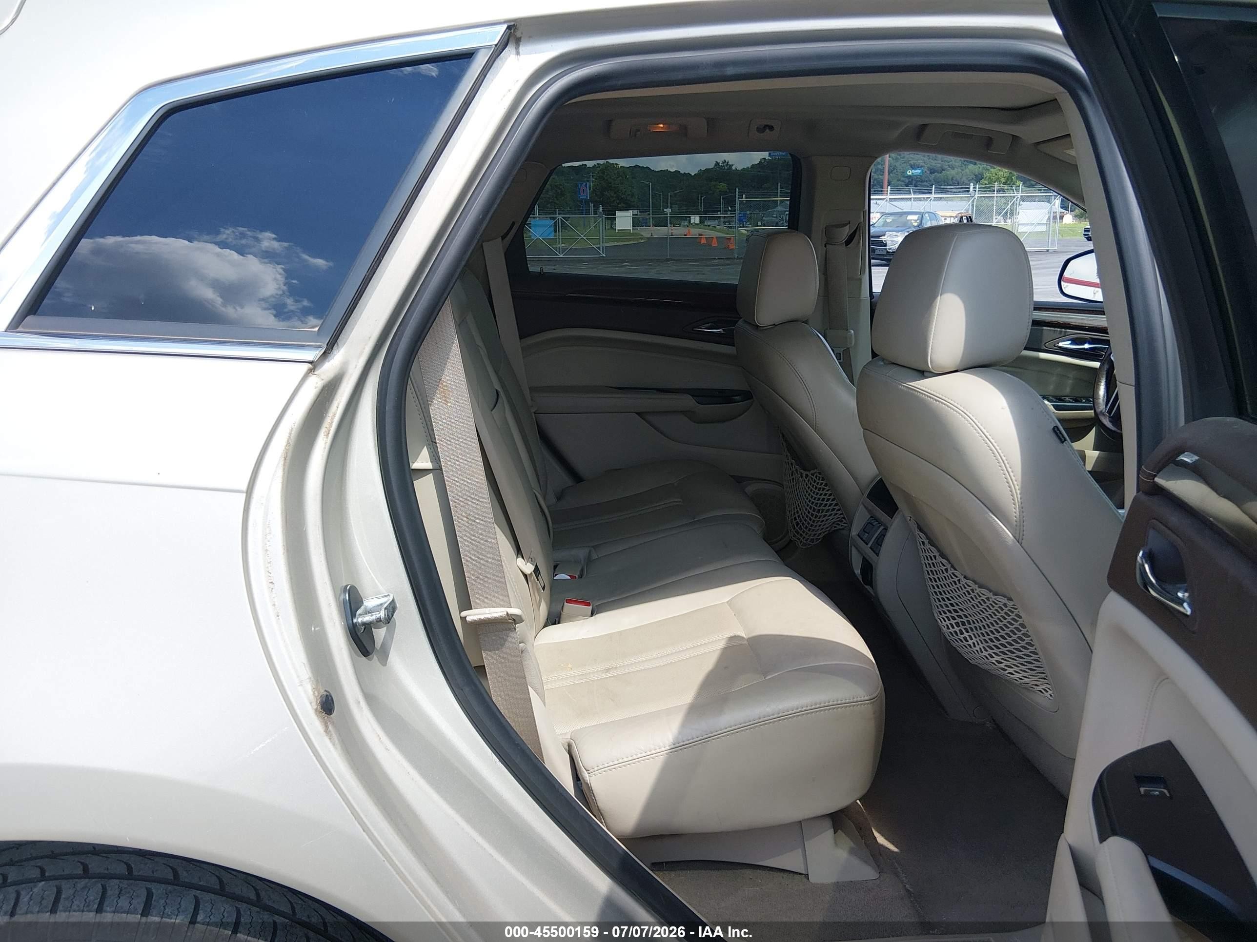 2015 Cadillac Srx Luxury Collection Gold vin: 3GYFNEE34FS595054