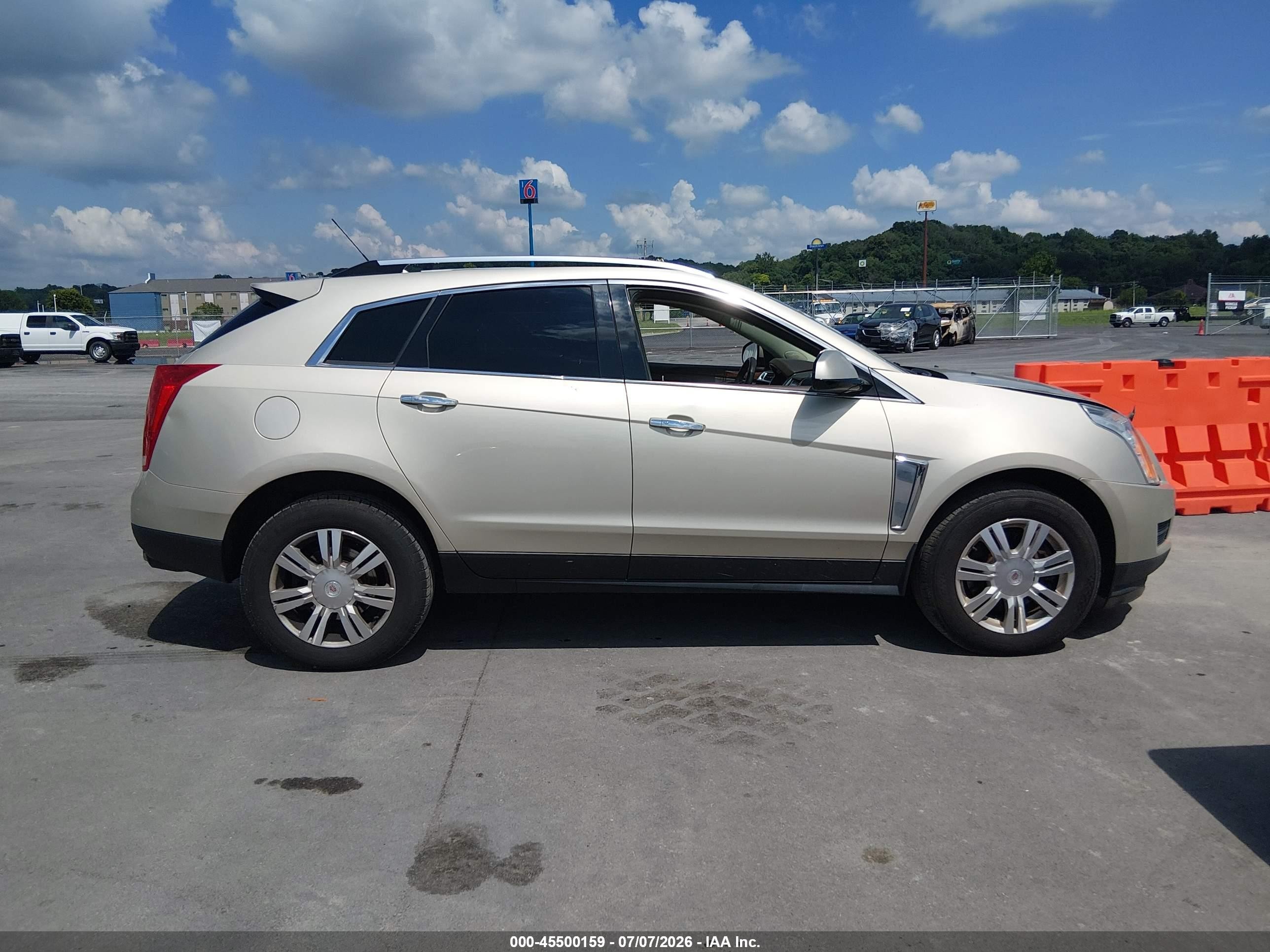 2015 Cadillac Srx Luxury Collection Gold vin: 3GYFNEE34FS595054