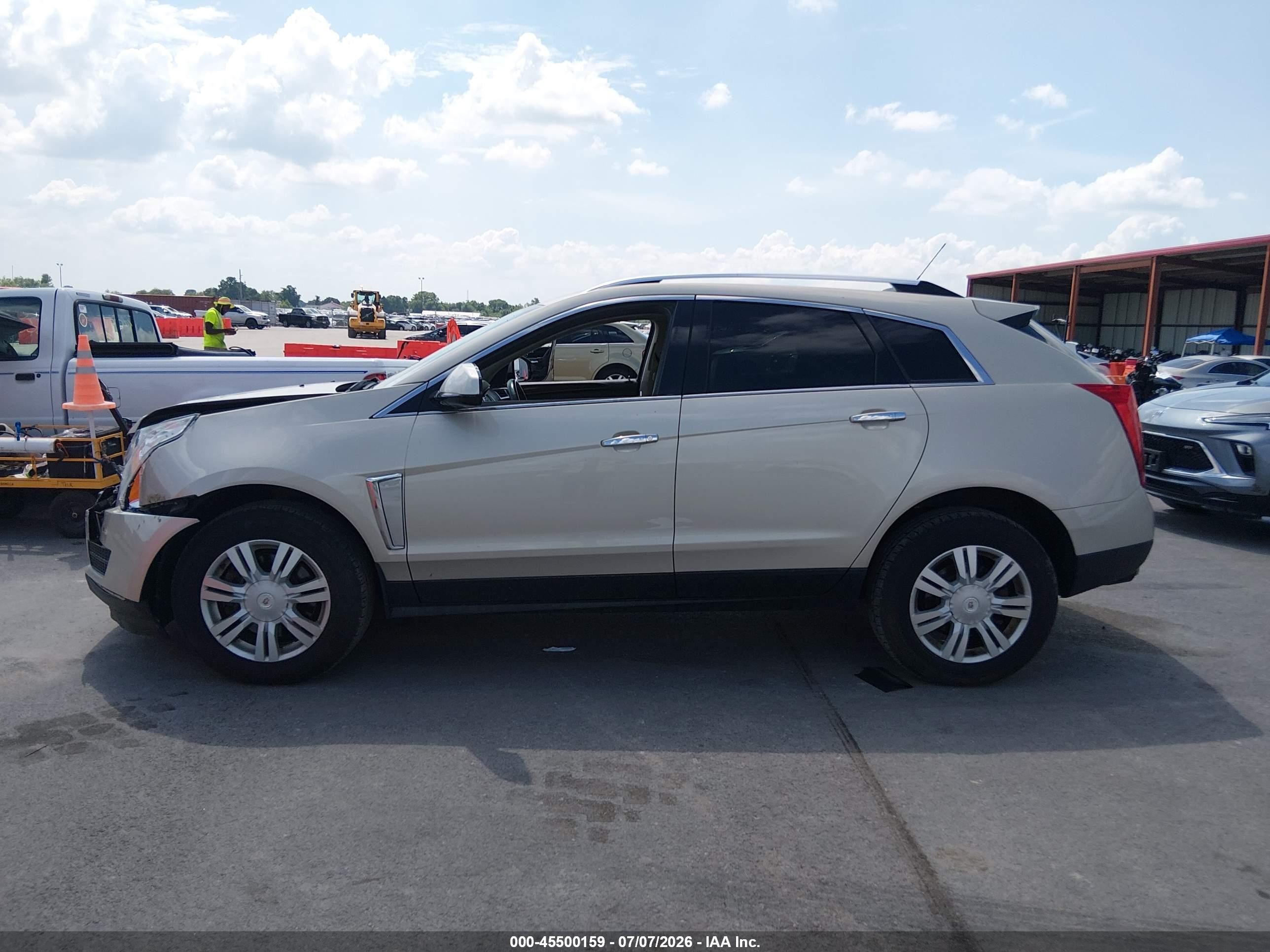 2015 Cadillac Srx Luxury Collection Gold vin: 3GYFNEE34FS595054