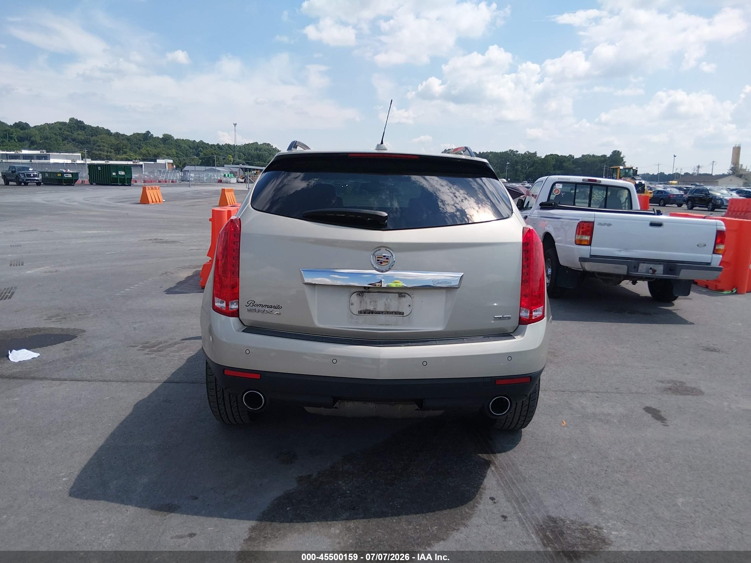 2015 Cadillac Srx Luxury Collection Gold vin: 3GYFNEE34FS595054