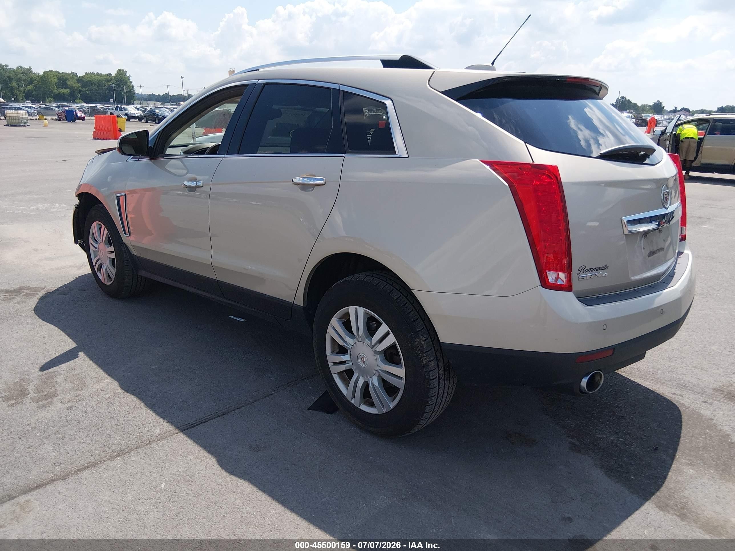 2015 Cadillac Srx Luxury Collection Gold vin: 3GYFNEE34FS595054