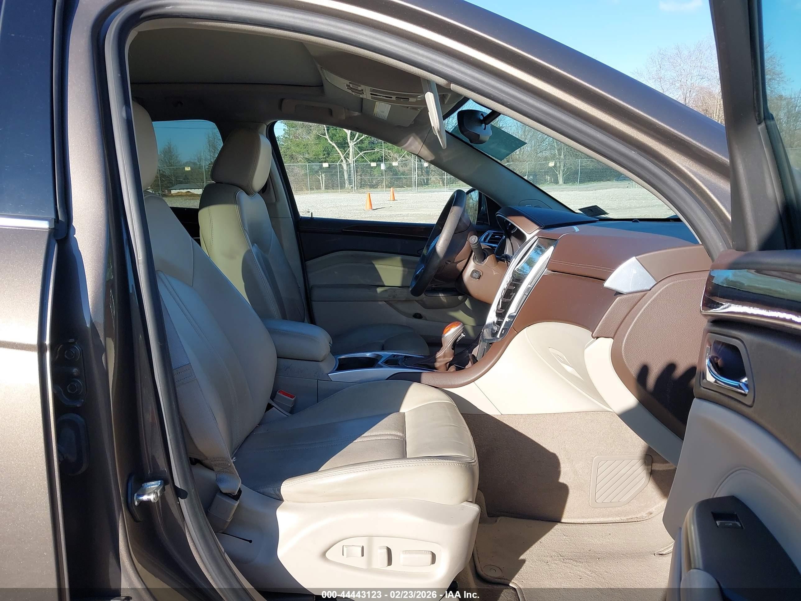 2014 Cadillac Srx Luxury Collection Gray vin: 3GYFNEE35ES597586