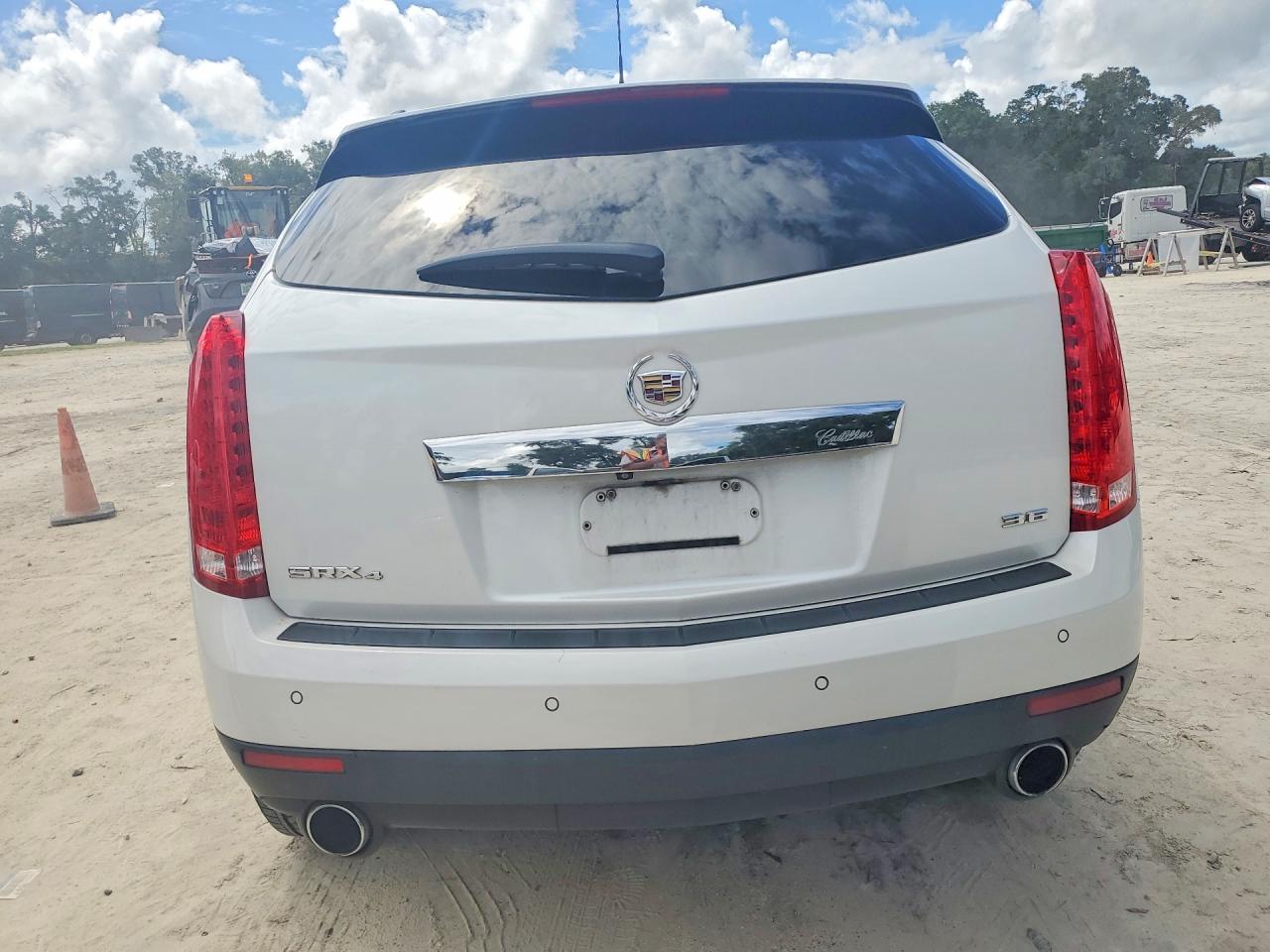 2015 Cadillac Srx Luxury Collection White vin: 3GYFNEE36FS596321