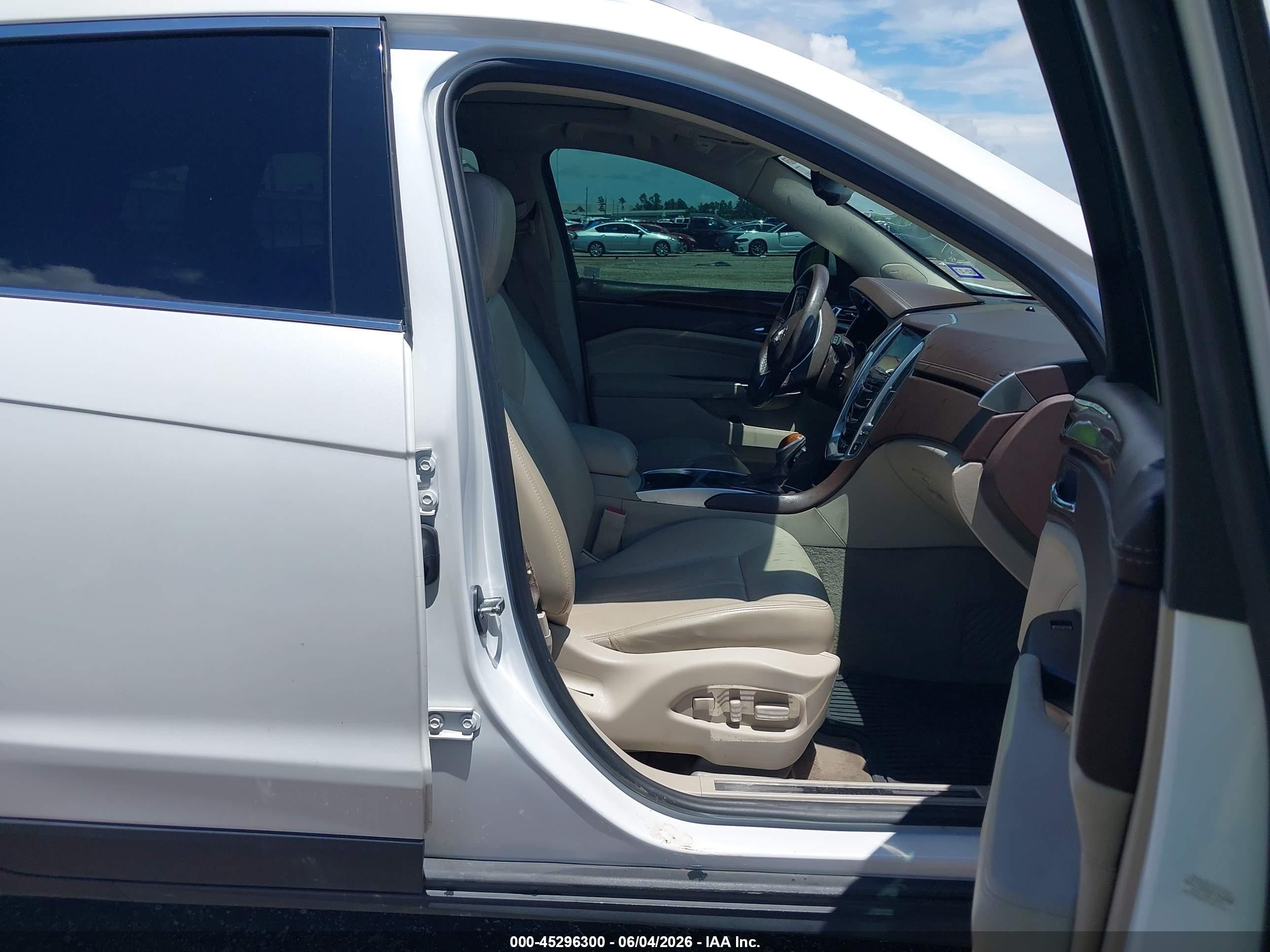 2015 Cadillac Srx Luxury Collection White vin: 3GYFNEE38FS557519