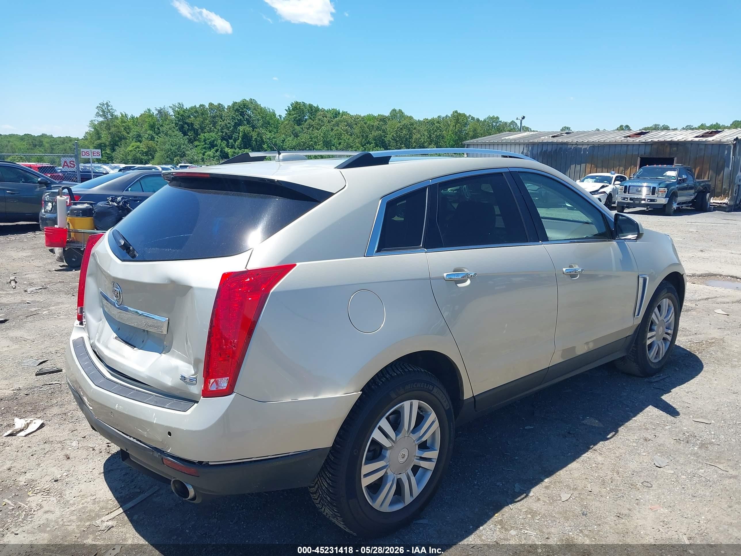 2015 Cadillac Srx Luxury Collection Beige vin: 3GYFNEE38FS566897
