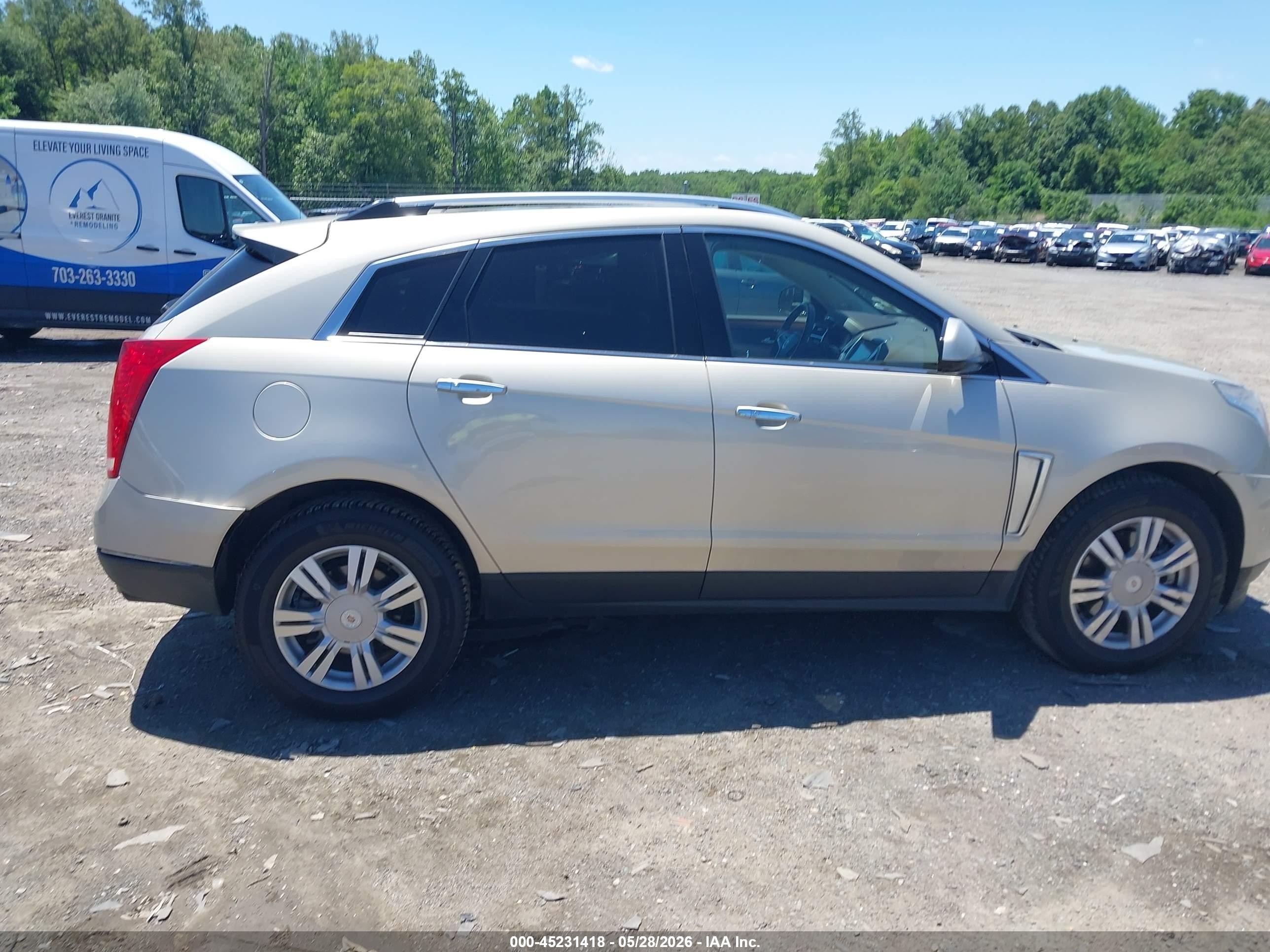 2015 Cadillac Srx Luxury Collection Beige vin: 3GYFNEE38FS566897