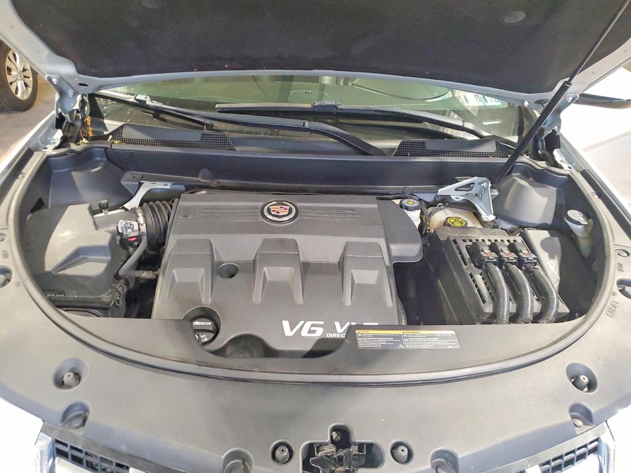 2015 Cadillac Srx Серебряный vin: 3GYFNEE39FS554290