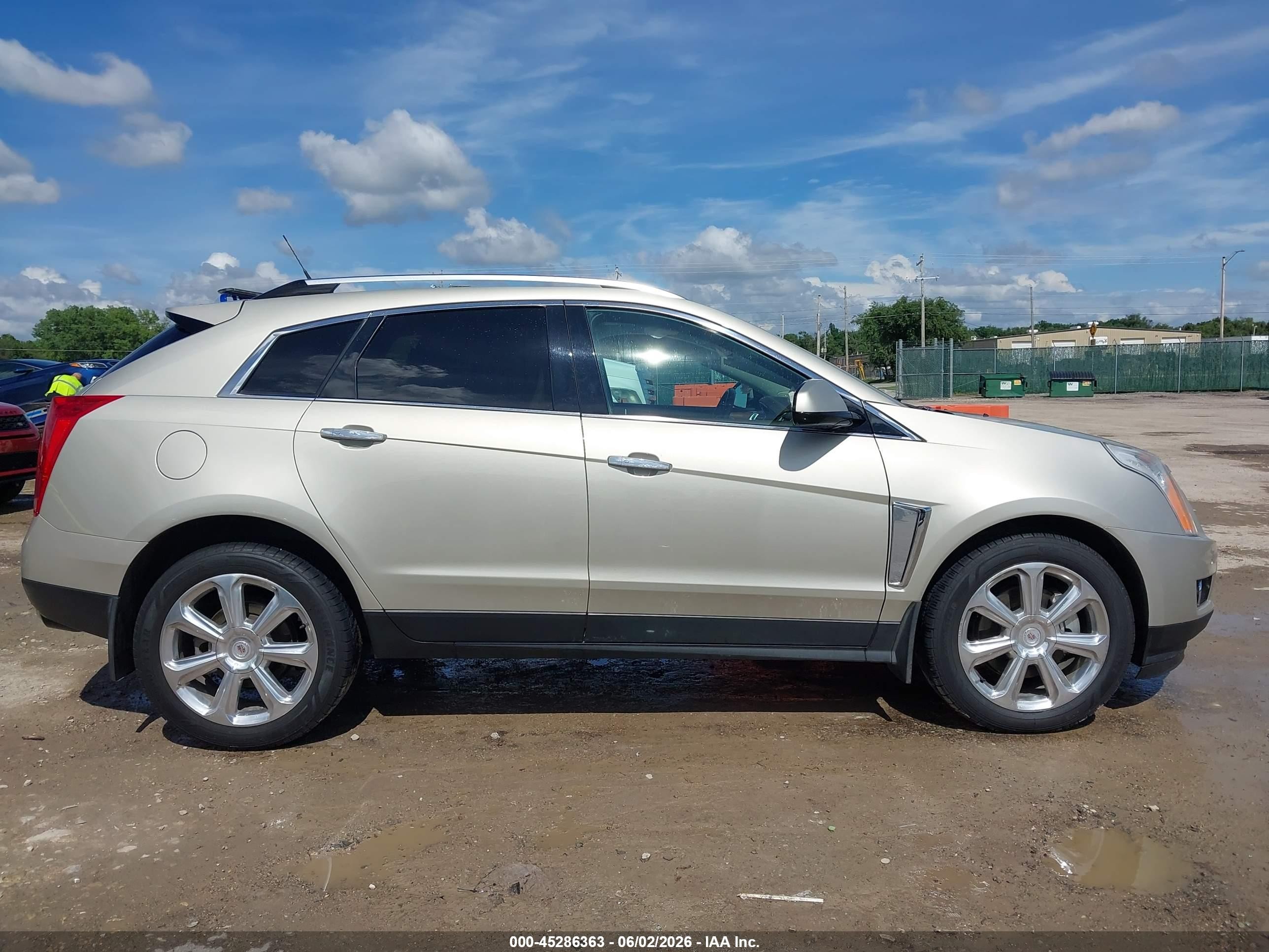 2013 Cadillac Srx Premium Collection Gold vin: 3GYFNEE3XDS519111