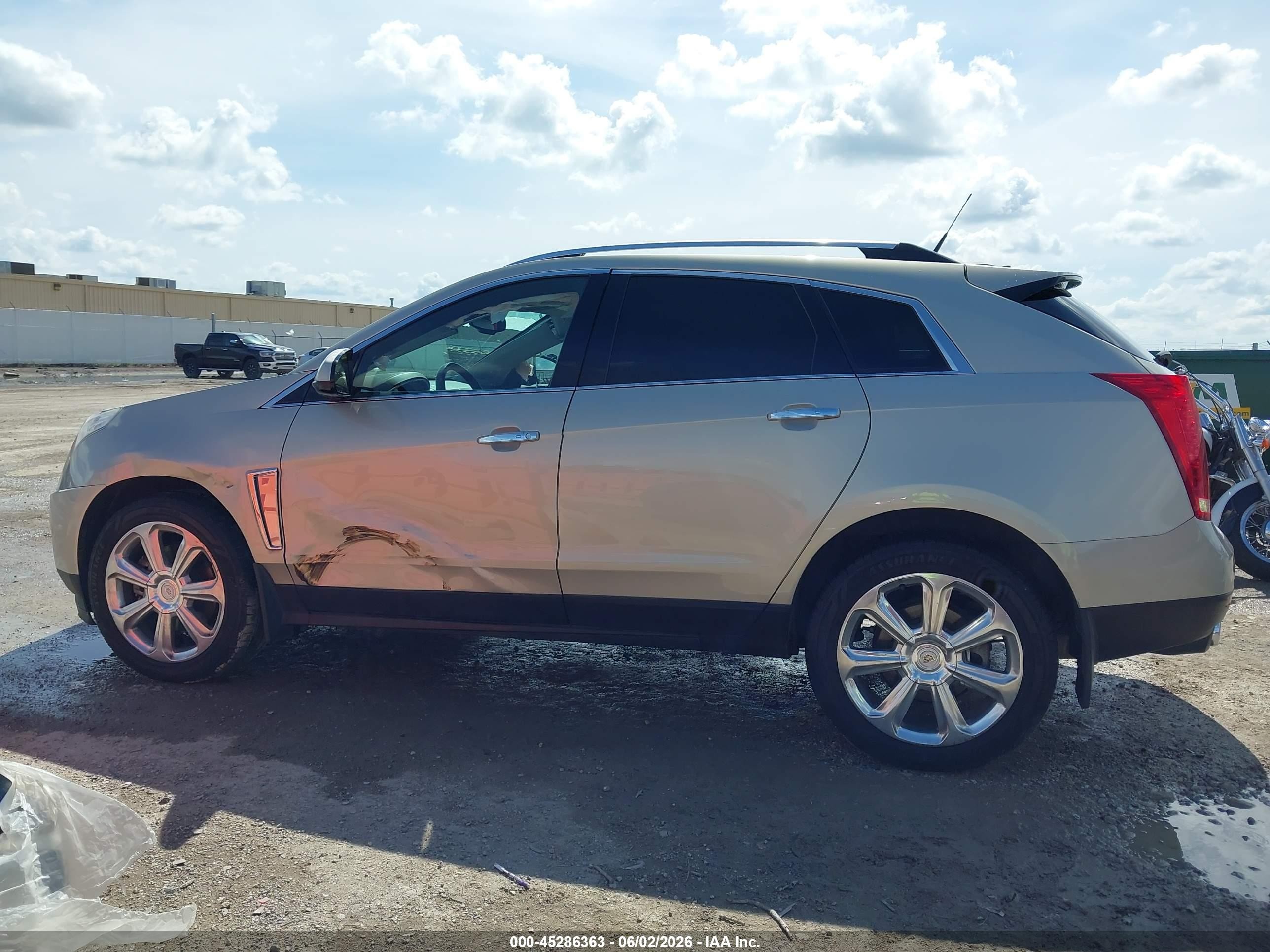 2013 Cadillac Srx Premium Collection Gold vin: 3GYFNEE3XDS519111