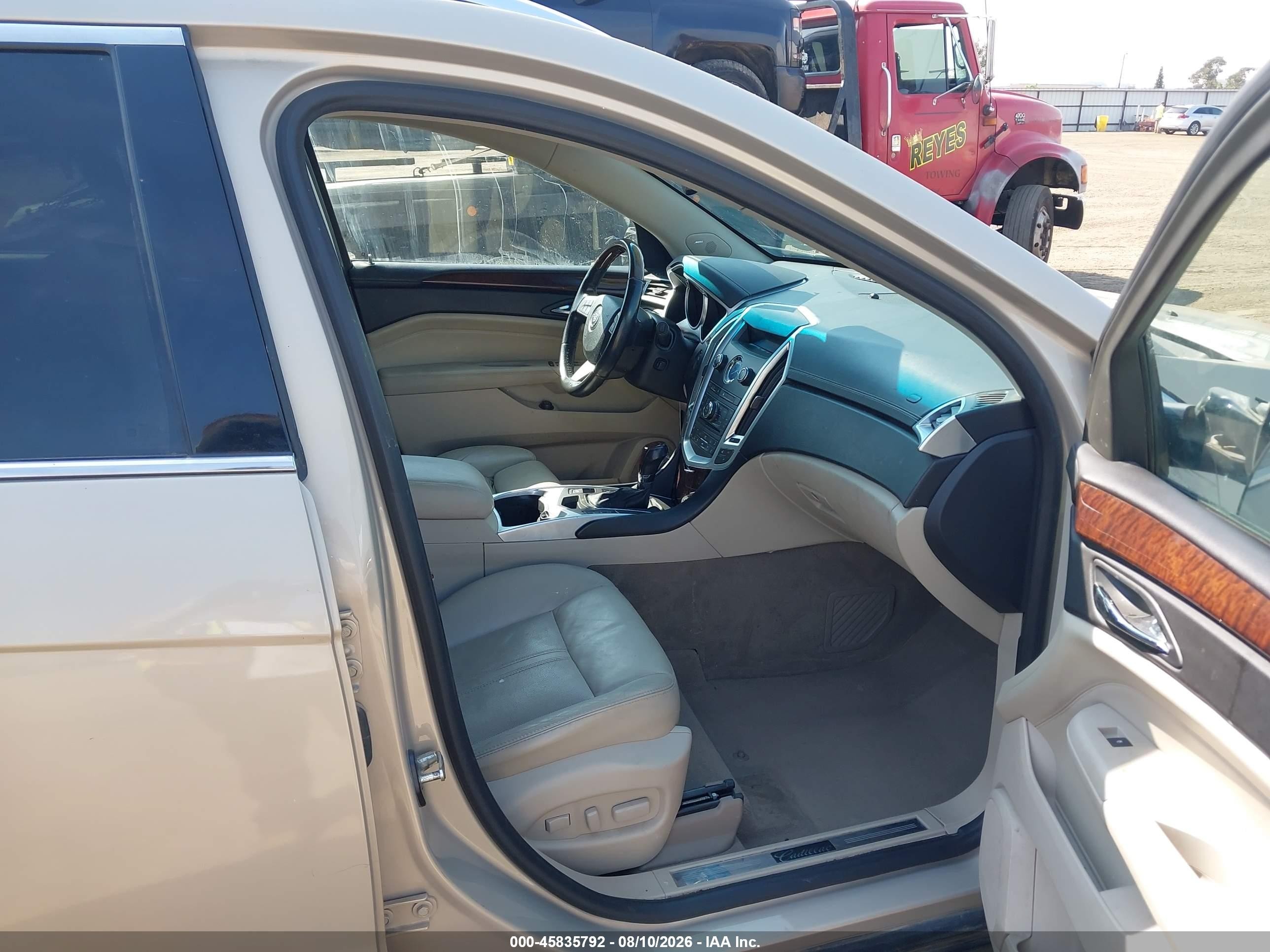 2011 Cadillac Srx Performance Collection Gold vin: 3GYFNEEY9BS512790