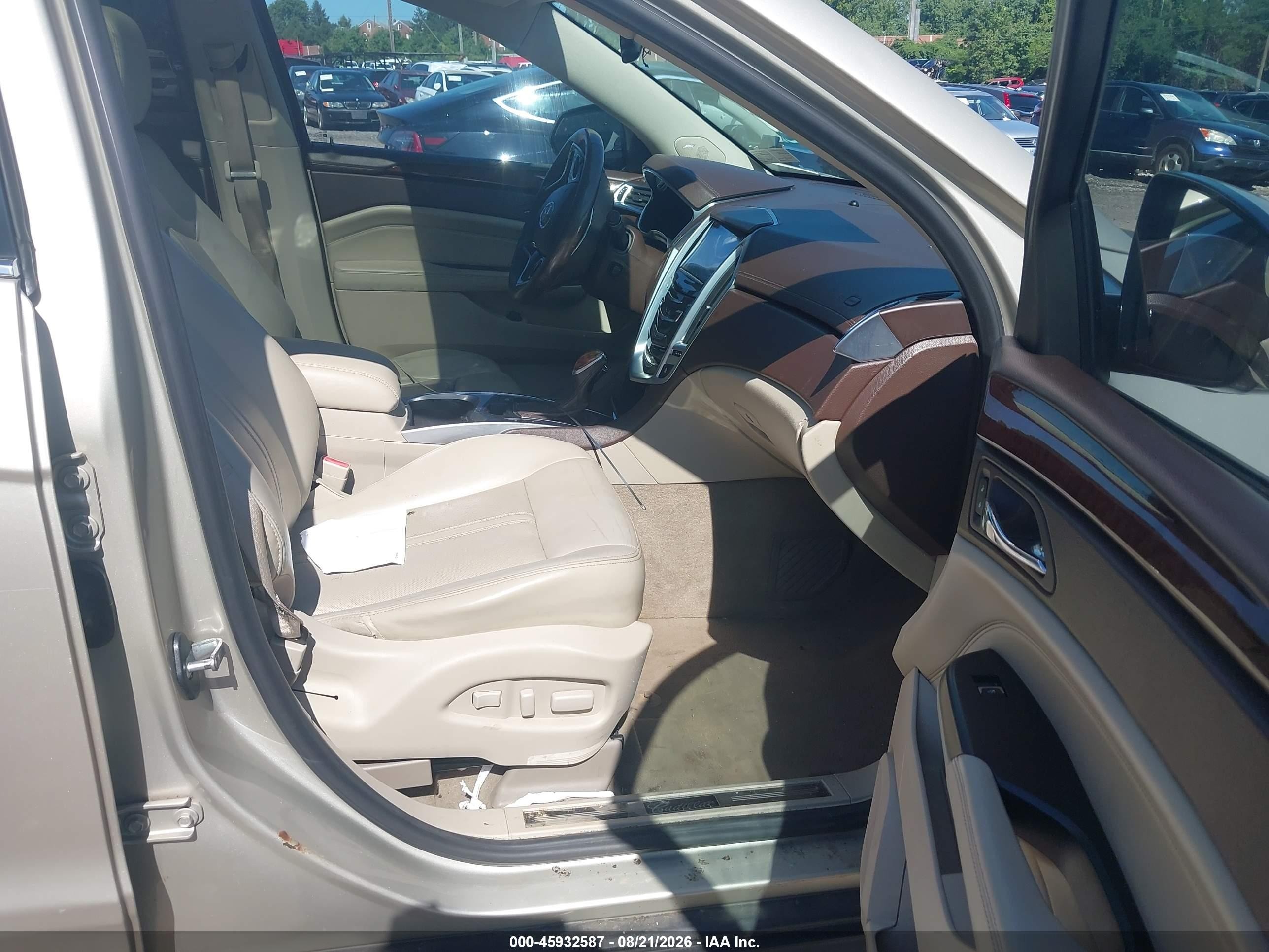 2014 Cadillac Srx Performance Collection Gold vin: 3GYFNFE31ES680194
