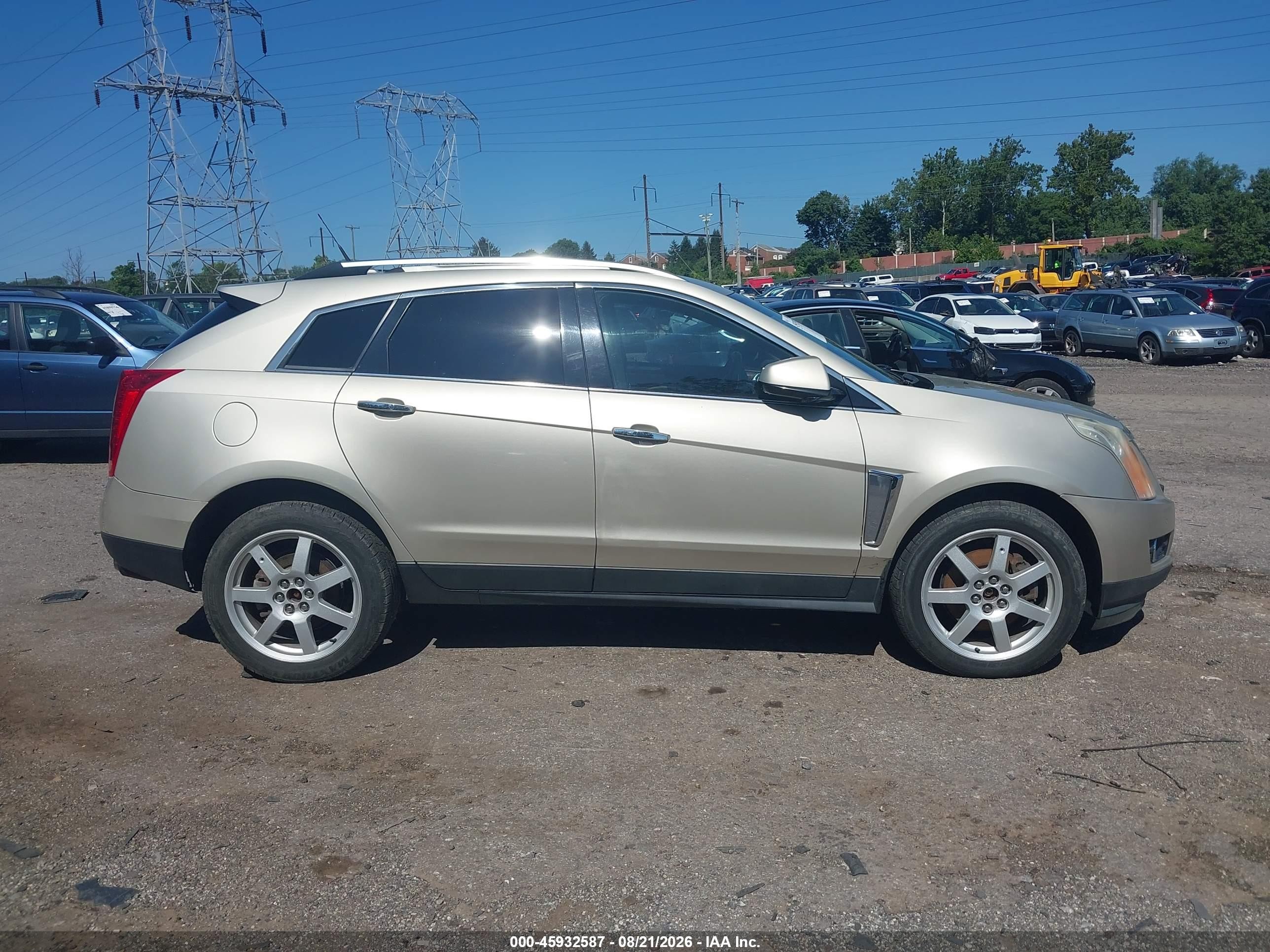 2014 Cadillac Srx Performance Collection Gold vin: 3GYFNFE31ES680194