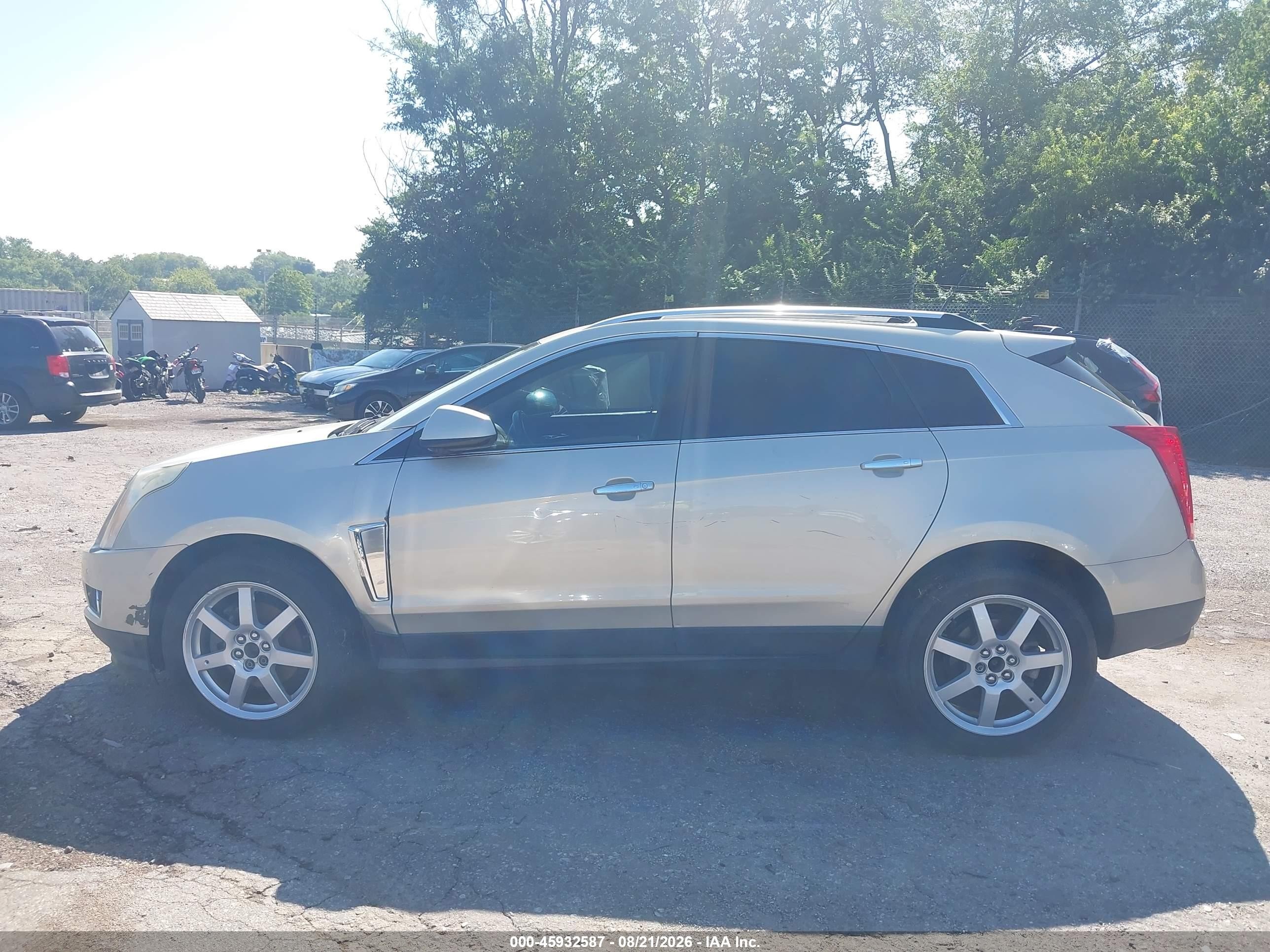 2014 Cadillac Srx Performance Collection Gold vin: 3GYFNFE31ES680194