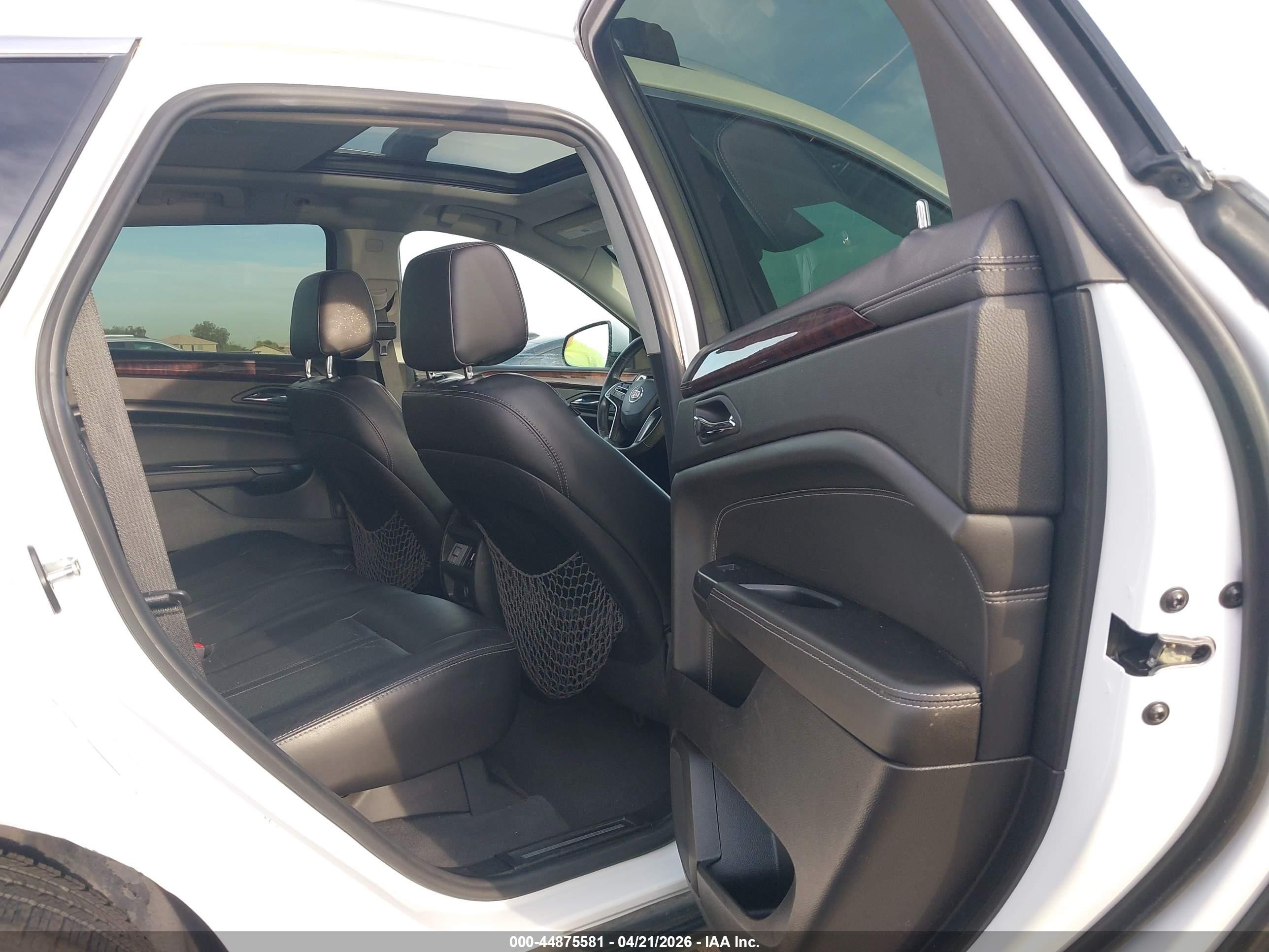 2014 Cadillac Srx Performance Collection White vin: 3GYFNFE32ES654736