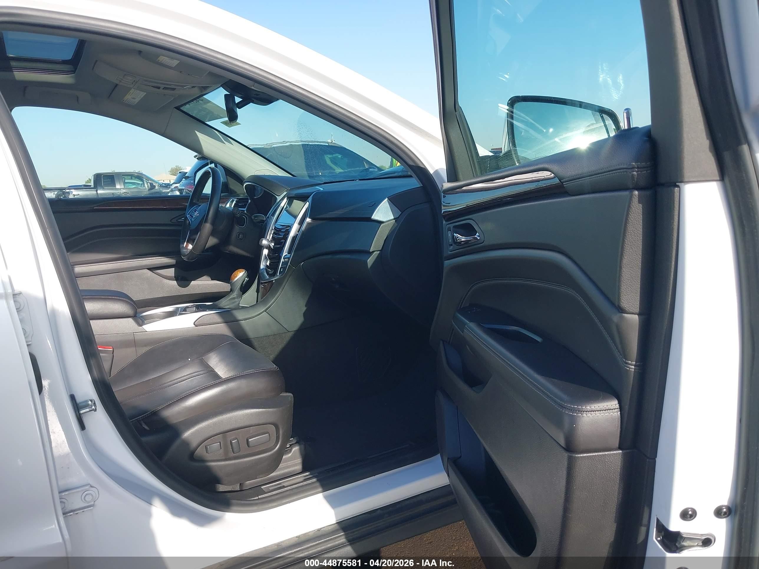 2014 Cadillac Srx Performance Collection White vin: 3GYFNFE32ES654736