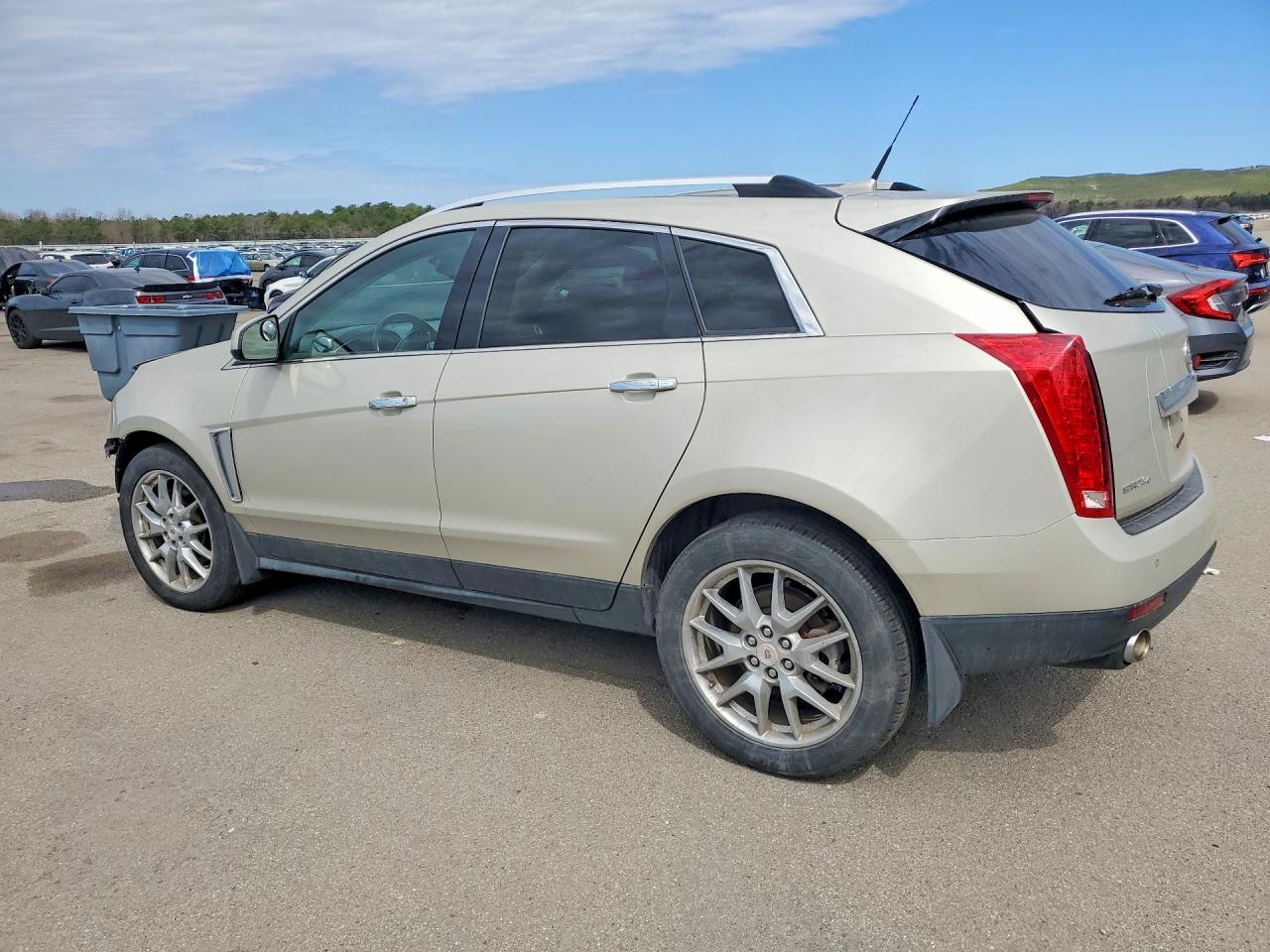 2014 Cadillac Srx Performance Collection Cream vin: 3GYFNFE34ES518849