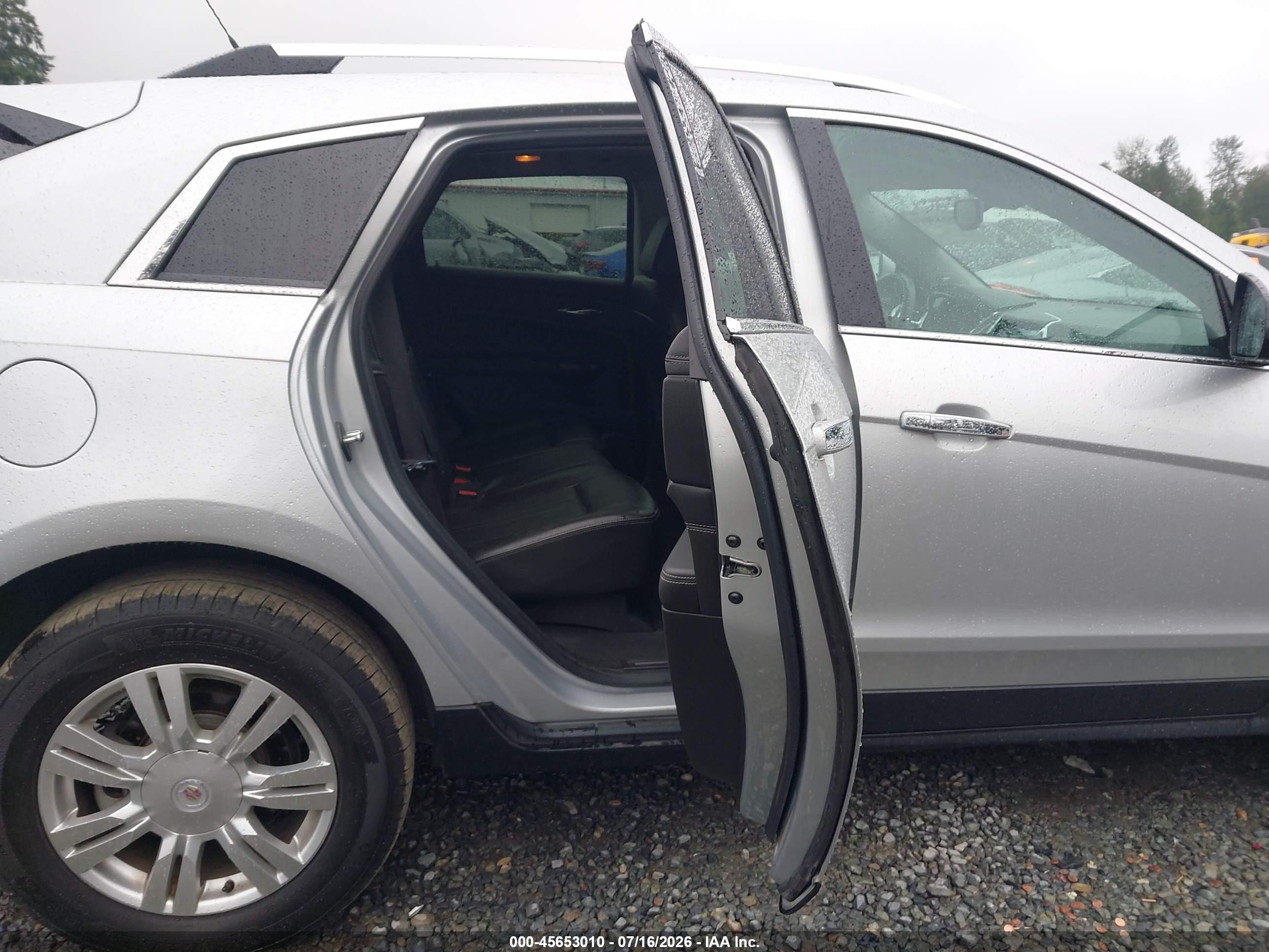 2013 Cadillac Srx Luxury Collection Серебряный vin: 3GYFNGE36DS607455