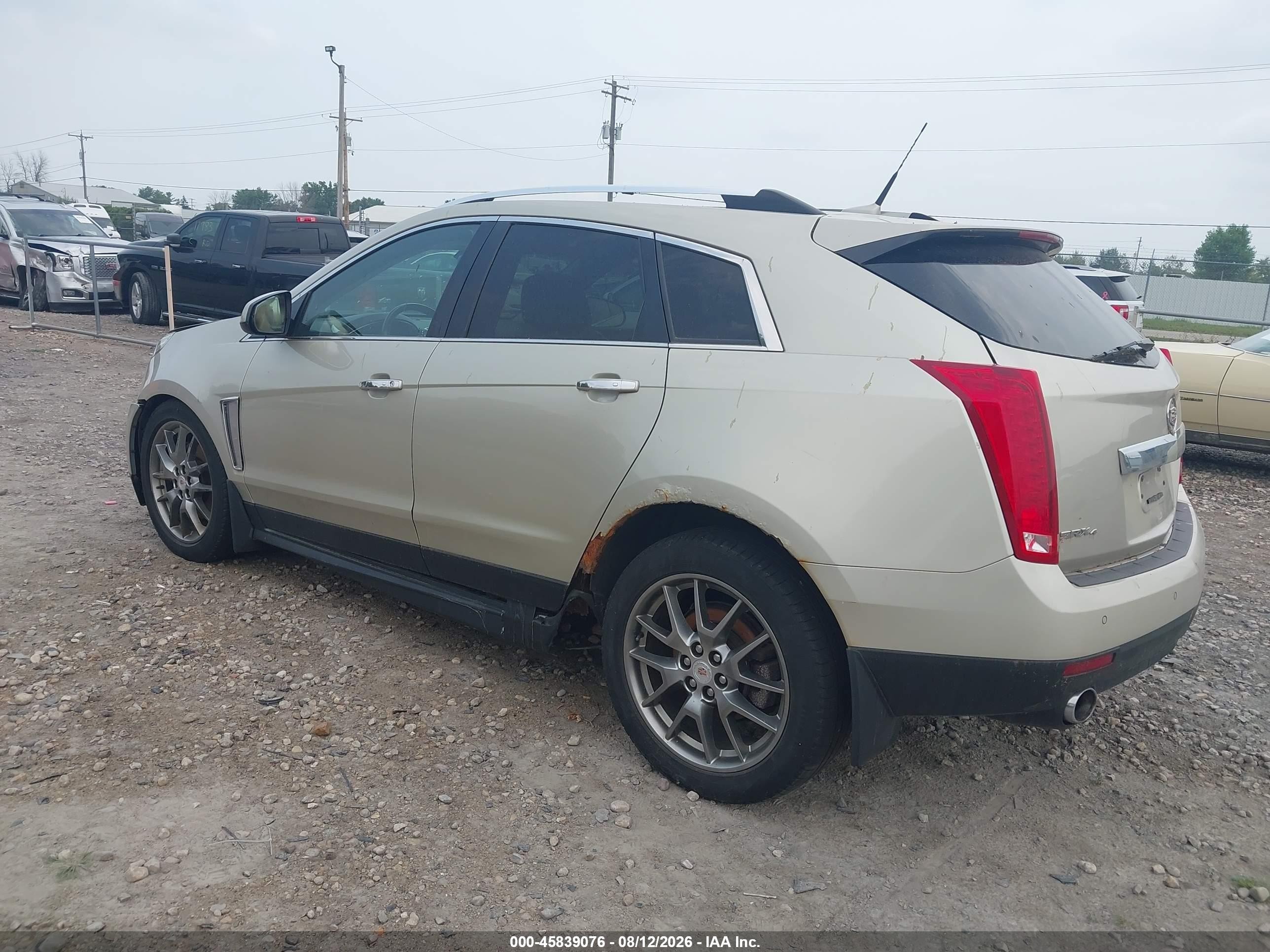 2013 Cadillac Srx Performance Collection Cream vin: 3GYFNHE32DS565159
