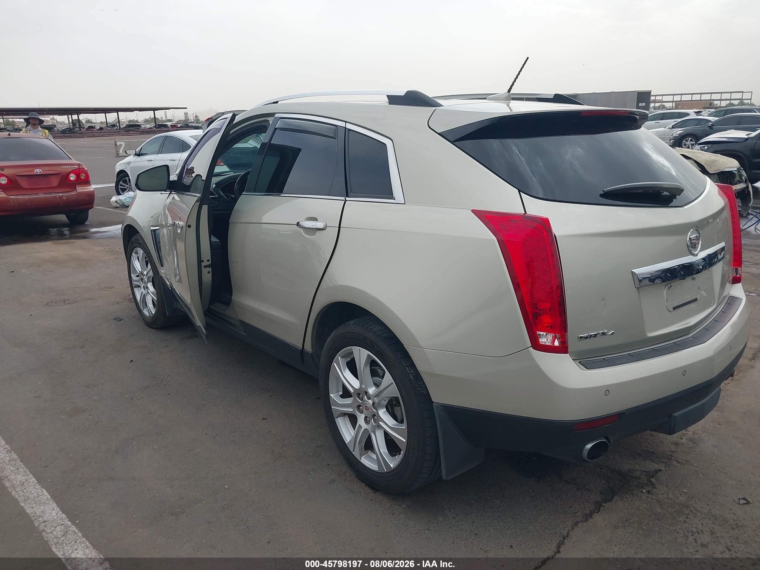 2013 Cadillac Srx Performance Collection Champagne vin: 3GYFNHE35DS579900