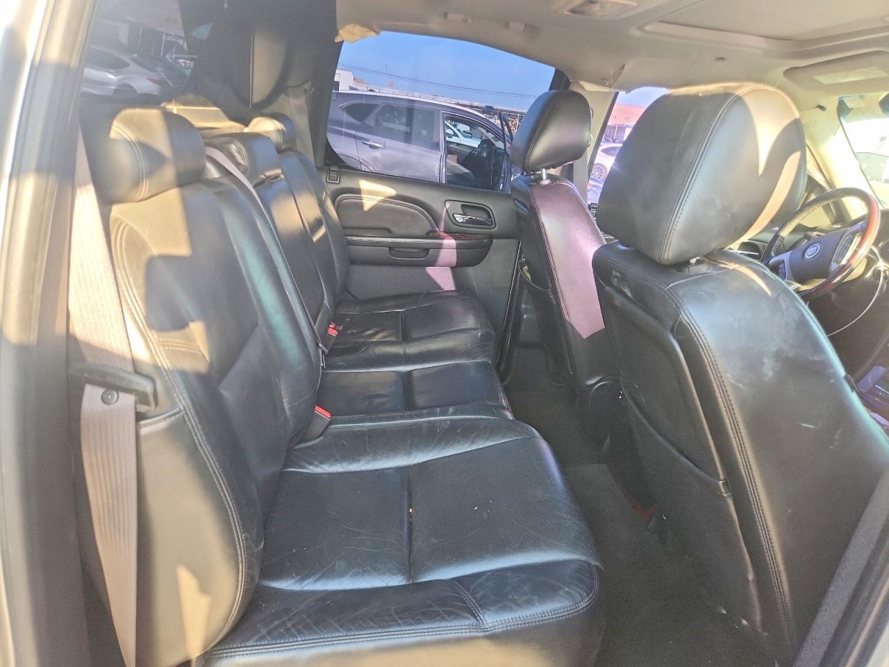 2011 Cadillac Escalade Ext Luxury Silver vin: 3GYT4MEF0BG108469