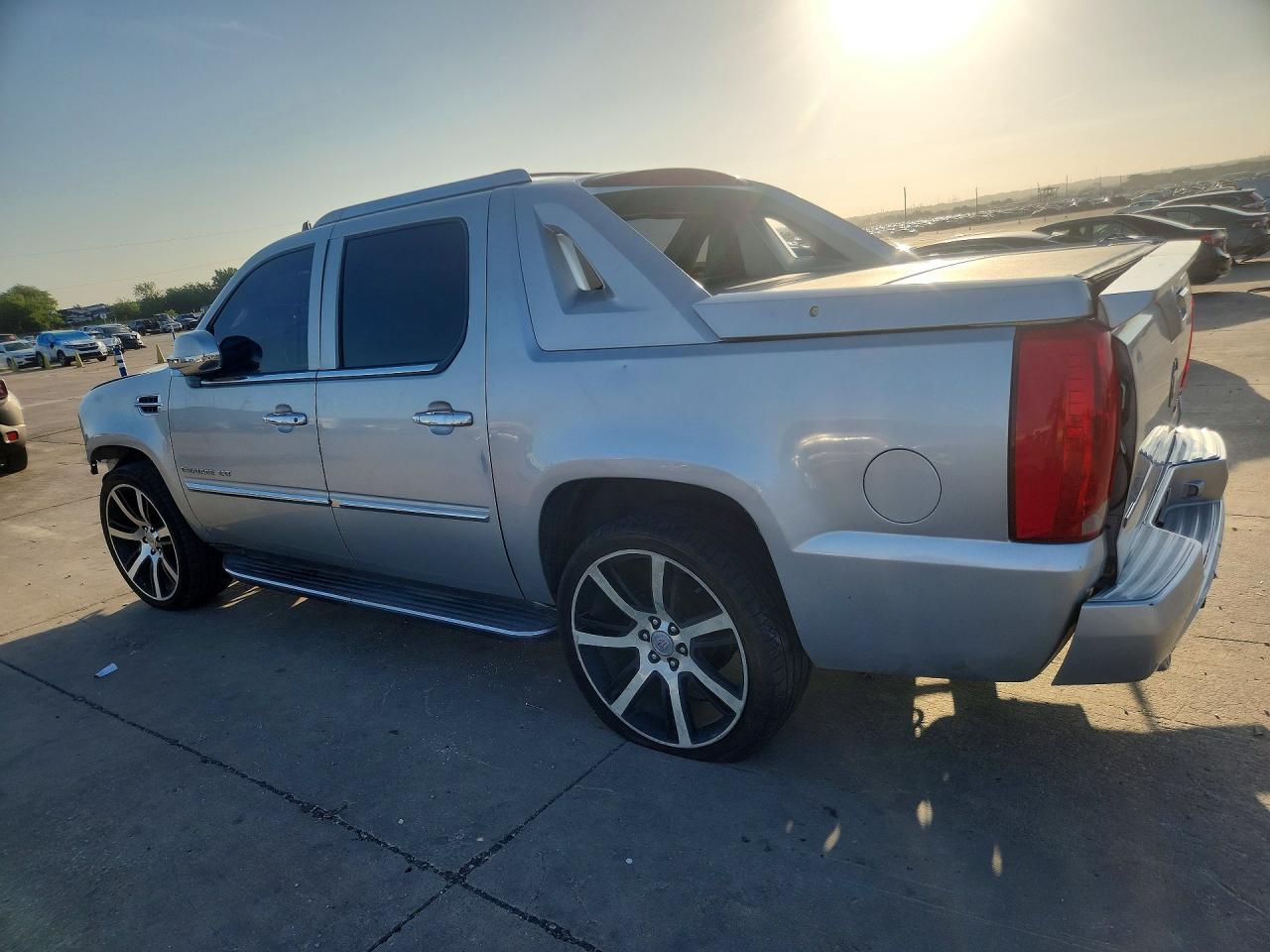 2011 Cadillac Escalade Ext Luxury Silver vin: 3GYT4MEF0BG108469