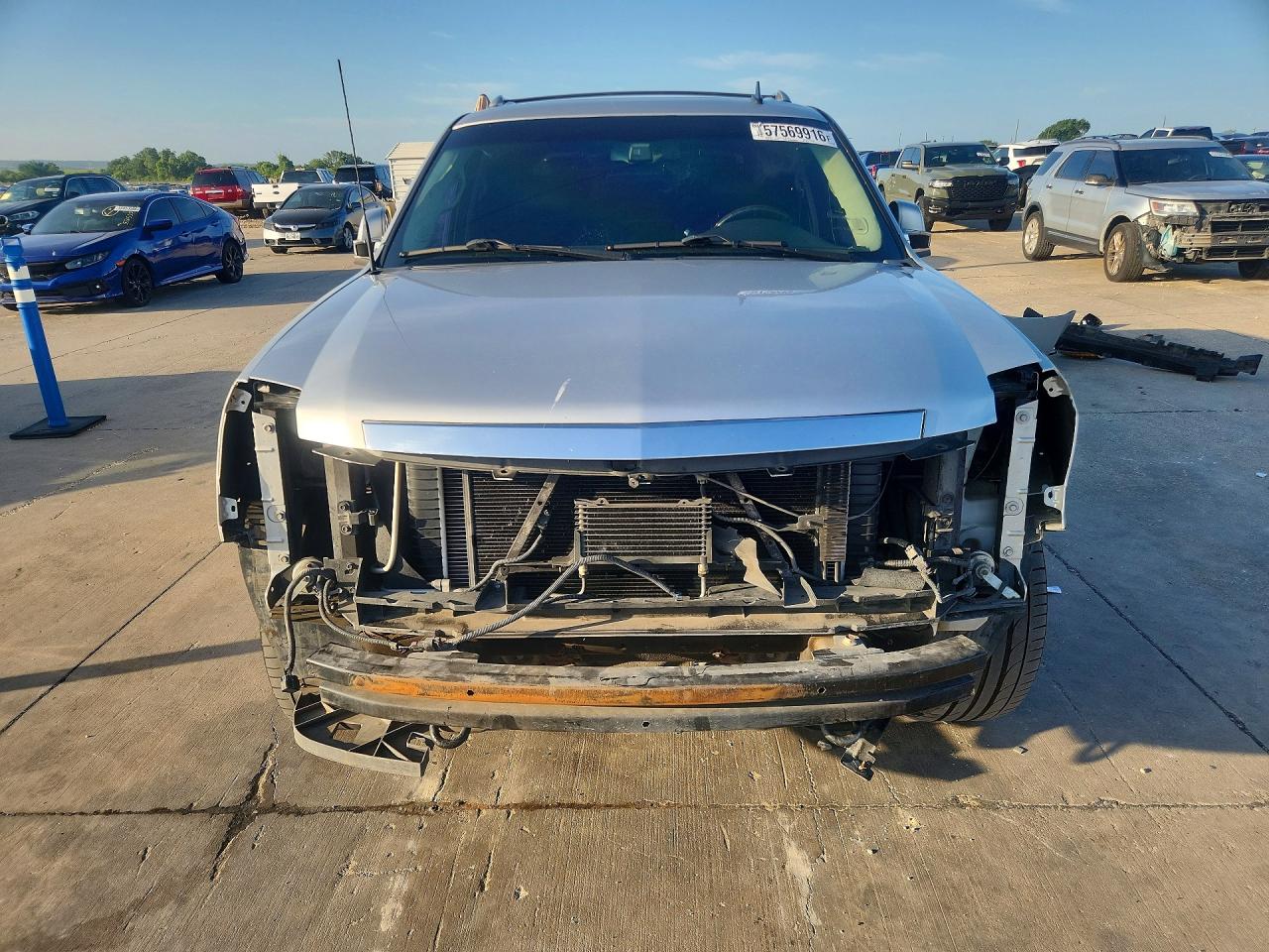 2011 Cadillac Escalade Ext Luxury Silver vin: 3GYT4MEF0BG108469