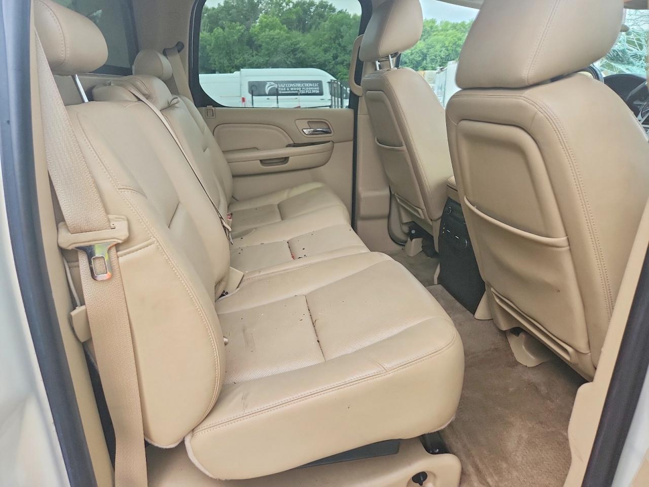 2012 Cadillac Escalade Ext Luxury White vin: 3GYT4MEF1CG211823