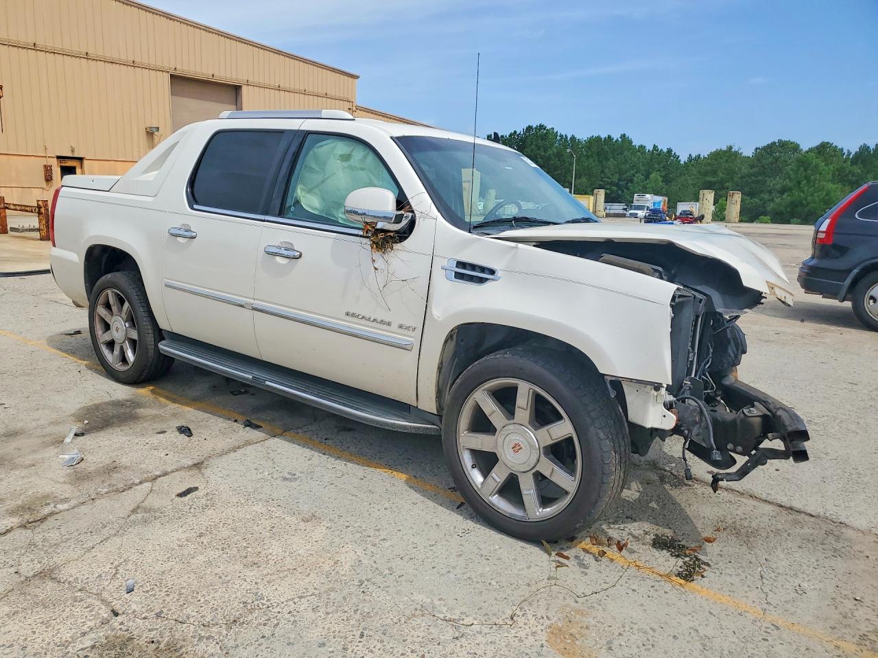 2011 Cadillac Escalade Ext Luxury White vin: 3GYT4MEF6BG136325