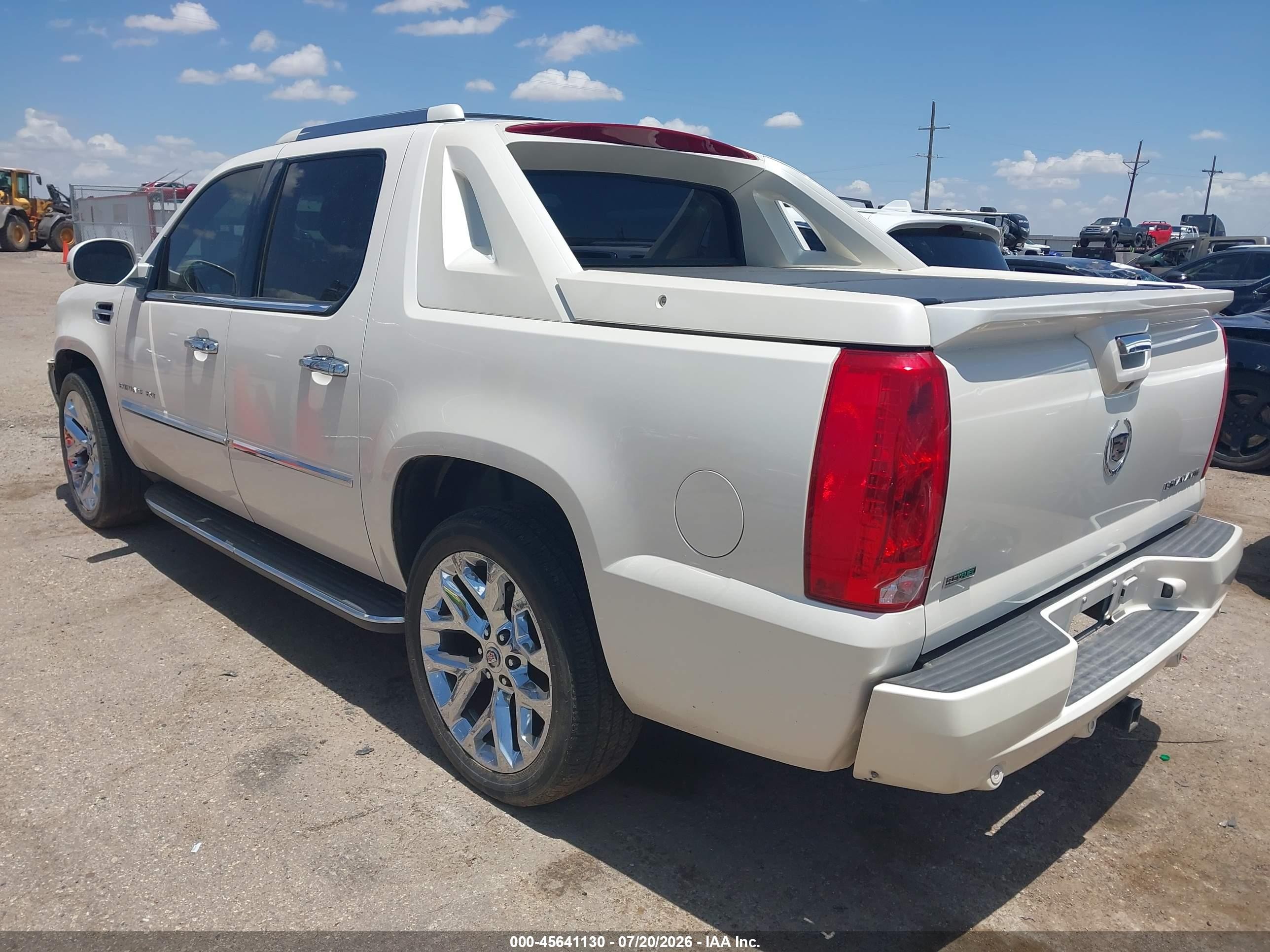 2012 Cadillac Escalade Ext Luxury White vin: 3GYT4MEFXCG138970