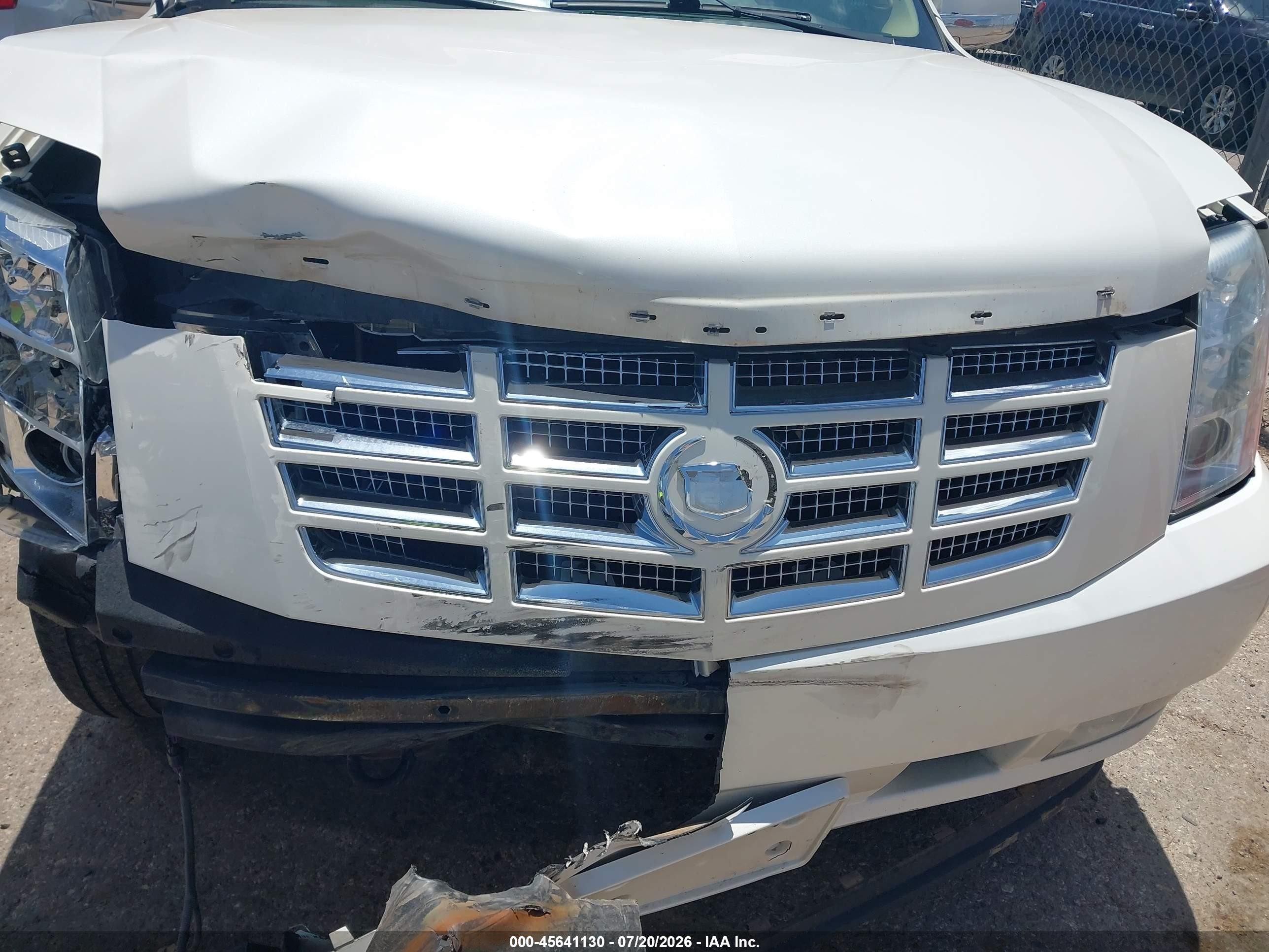 2012 Cadillac Escalade Ext Luxury White vin: 3GYT4MEFXCG138970