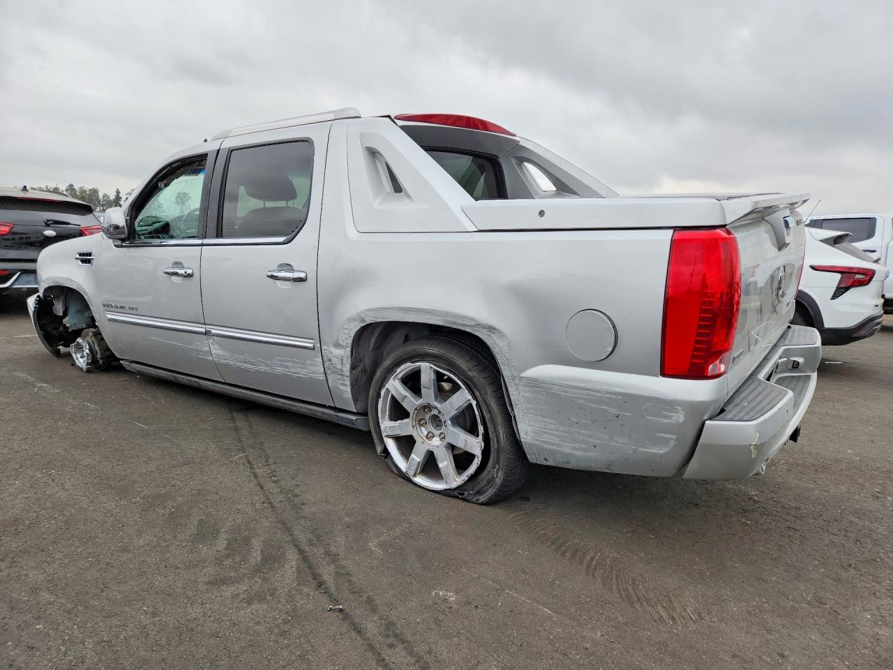 2011 Cadillac Escalade Ext Premium Серебряный vin: 3GYT4NEF3BG326282