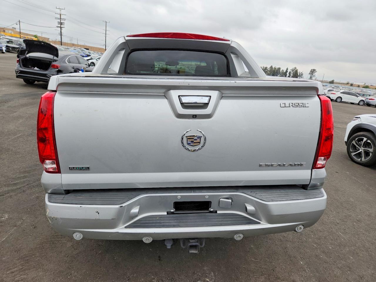 2011 Cadillac Escalade Ext Premium Серебряный vin: 3GYT4NEF3BG326282
