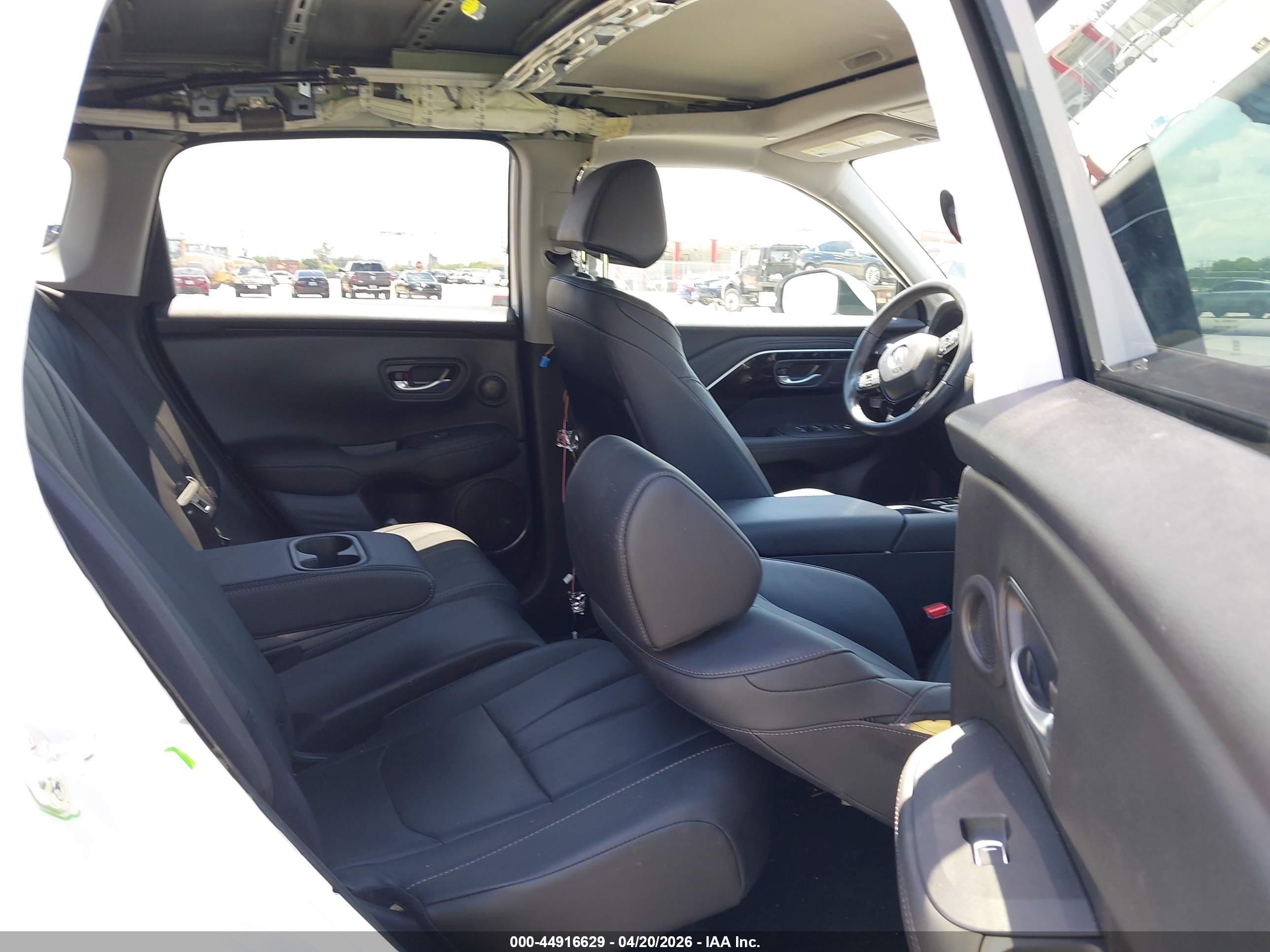 2025 Acura Adx   White vin: 3HDSA1H38SM703483