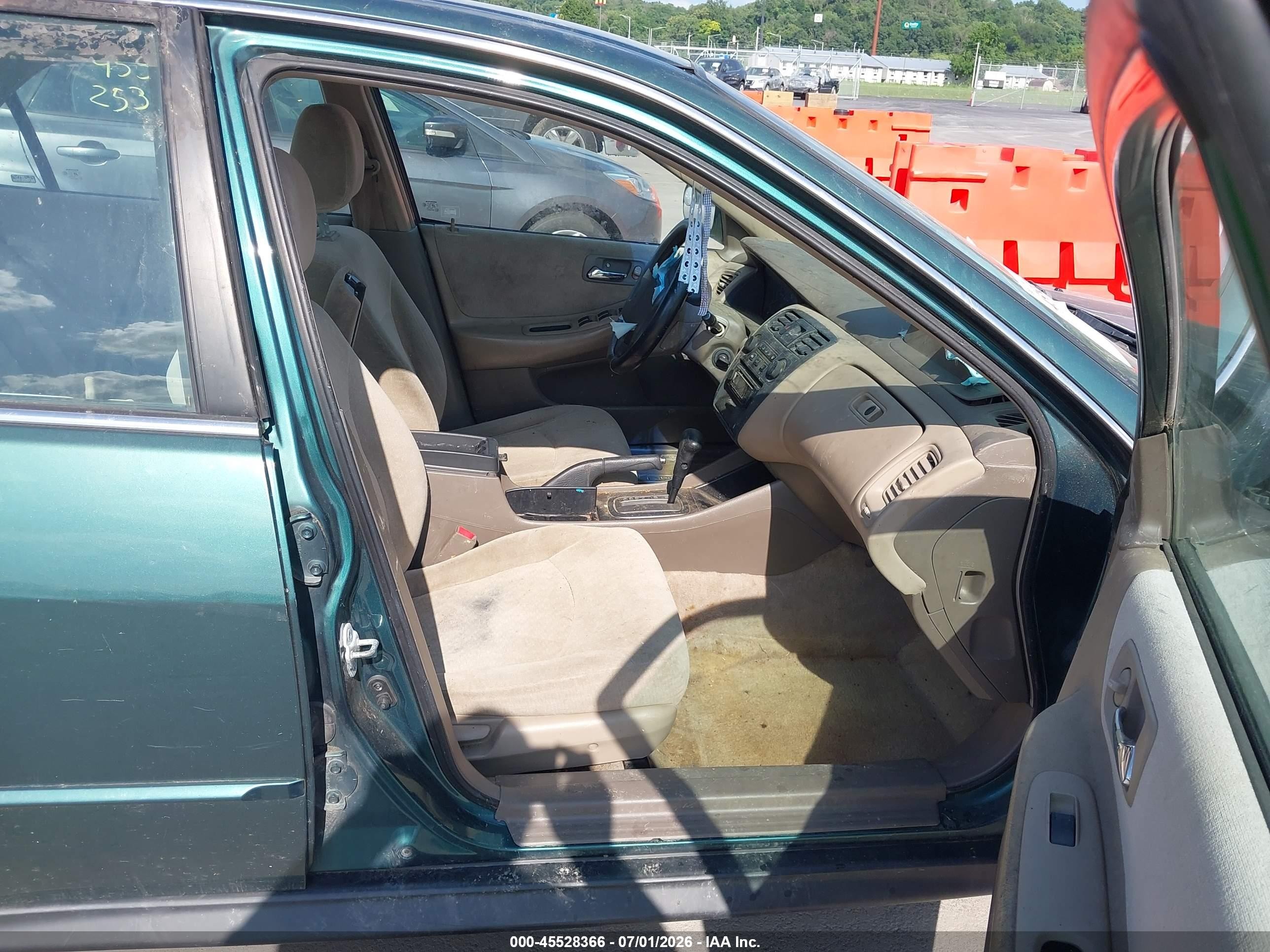 2002 Honda Accord 2.3 Lx Green vin: 3HGCG56422G702305