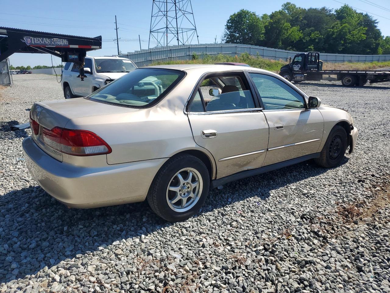 2002 Honda Accord Lx Gold vin: 3HGCG56432G708050