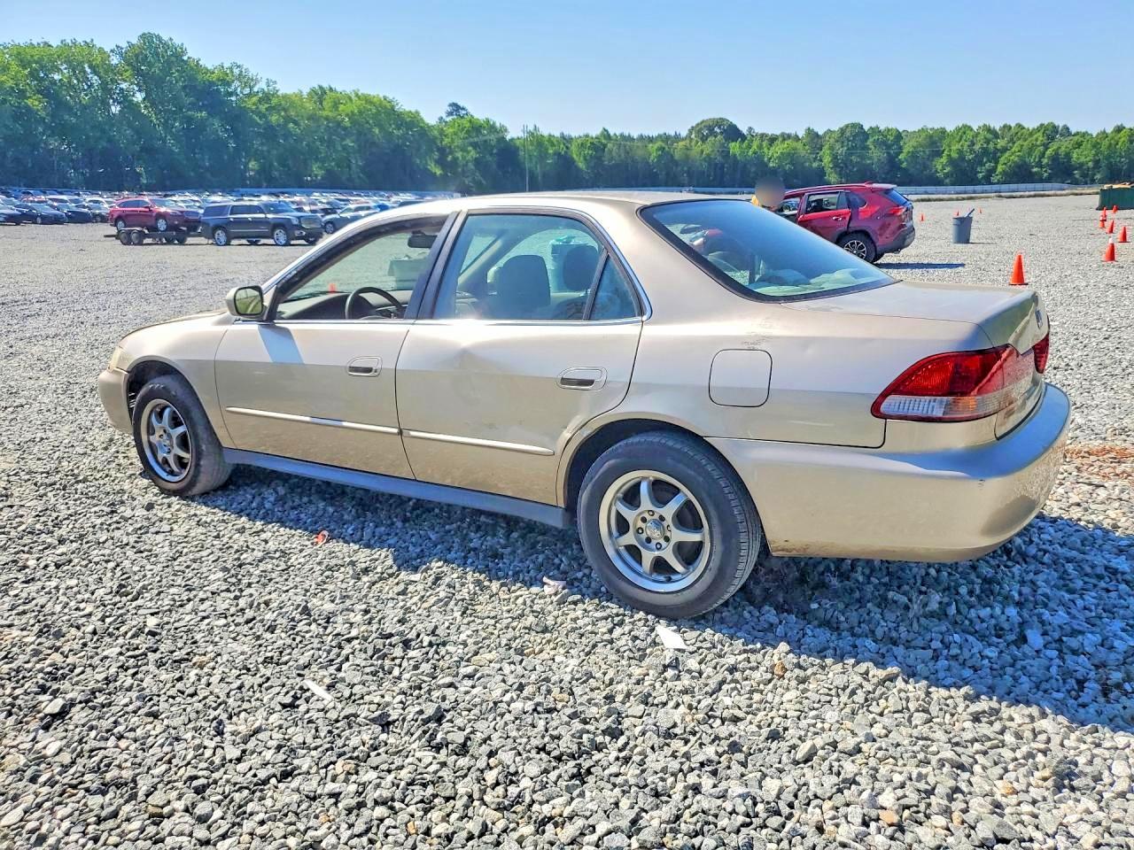 2002 Honda Accord Lx Gold vin: 3HGCG56432G708050
