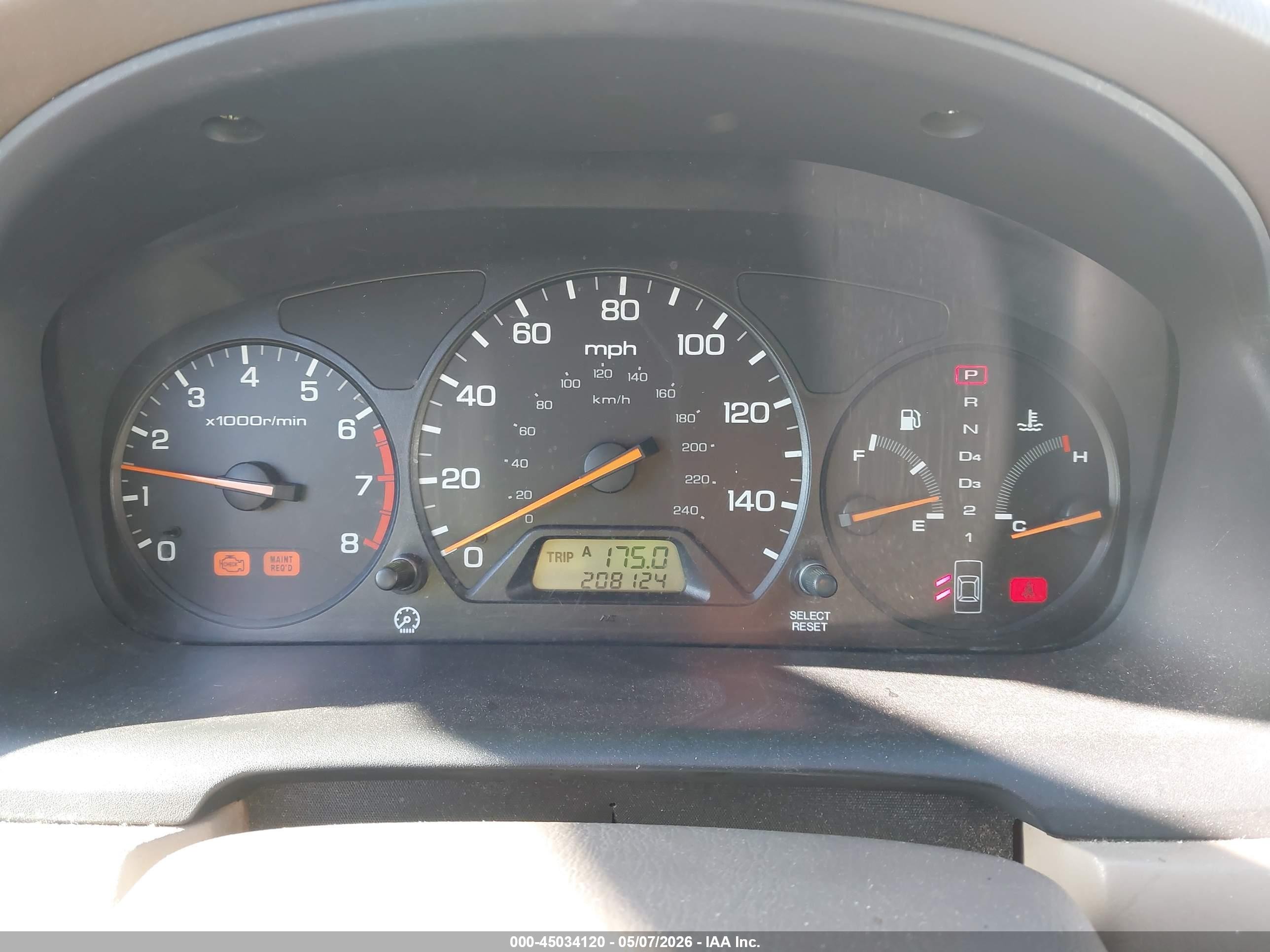 2002 Honda Accord 2.3 Lx Белый vin: 3HGCG56442G701138