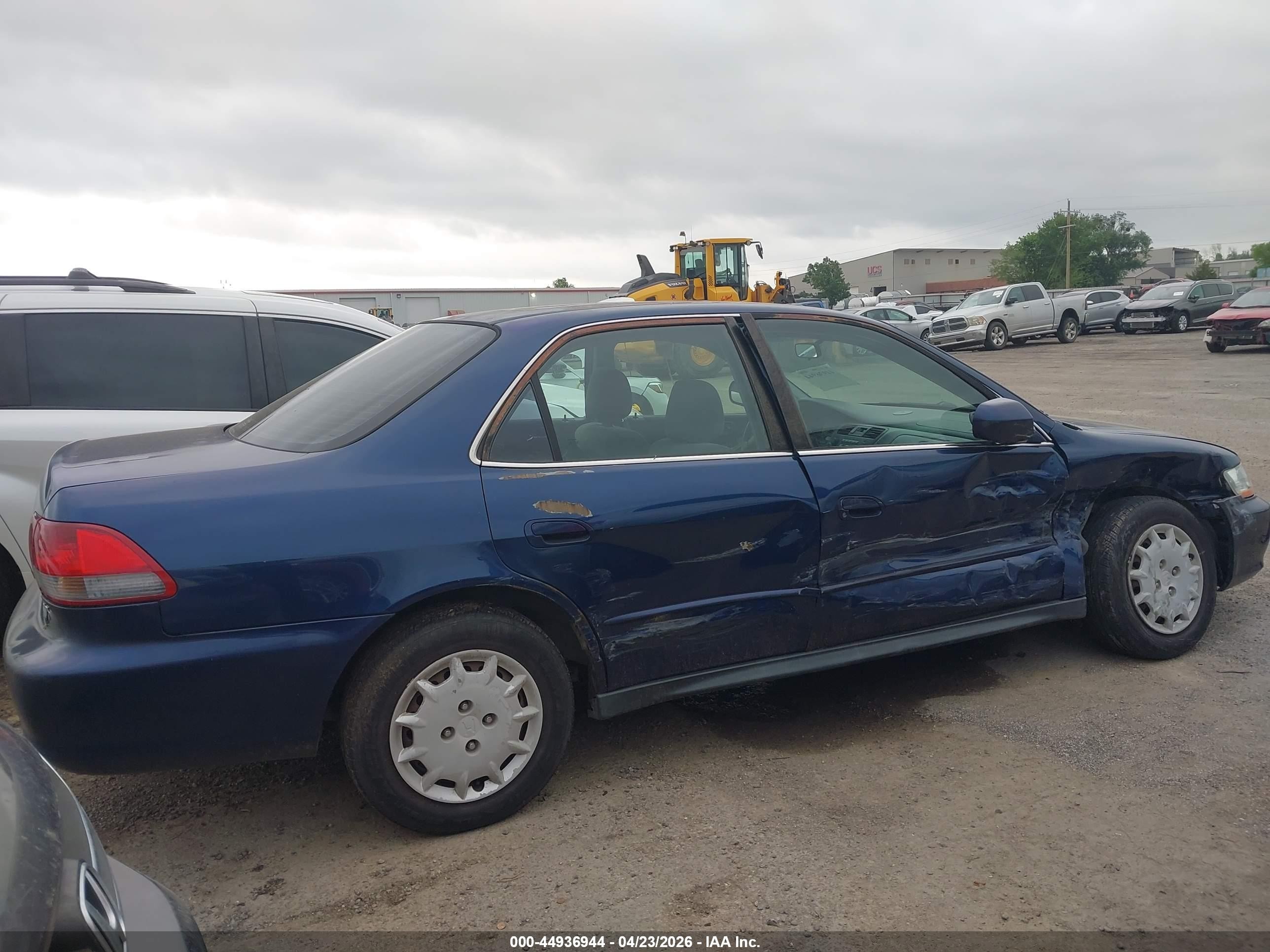 2002 Honda Accord 2.3 Lx Синий vin: 3HGCG56472G700212