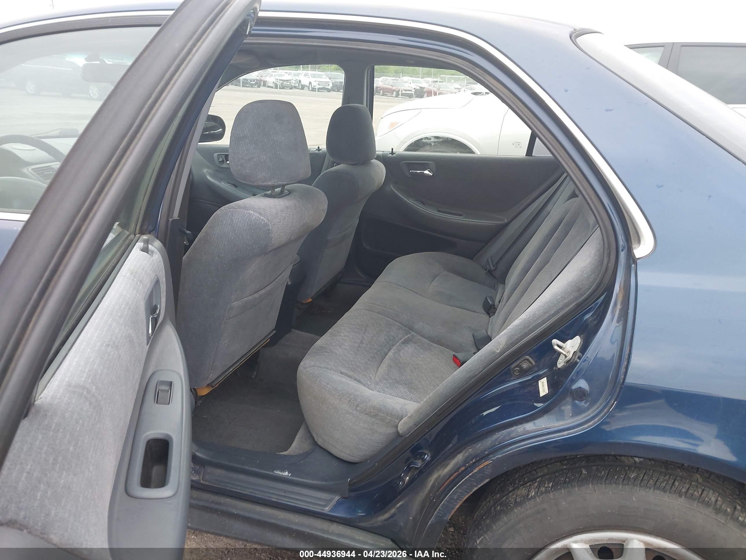 2002 Honda Accord 2.3 Lx Синий vin: 3HGCG56472G700212