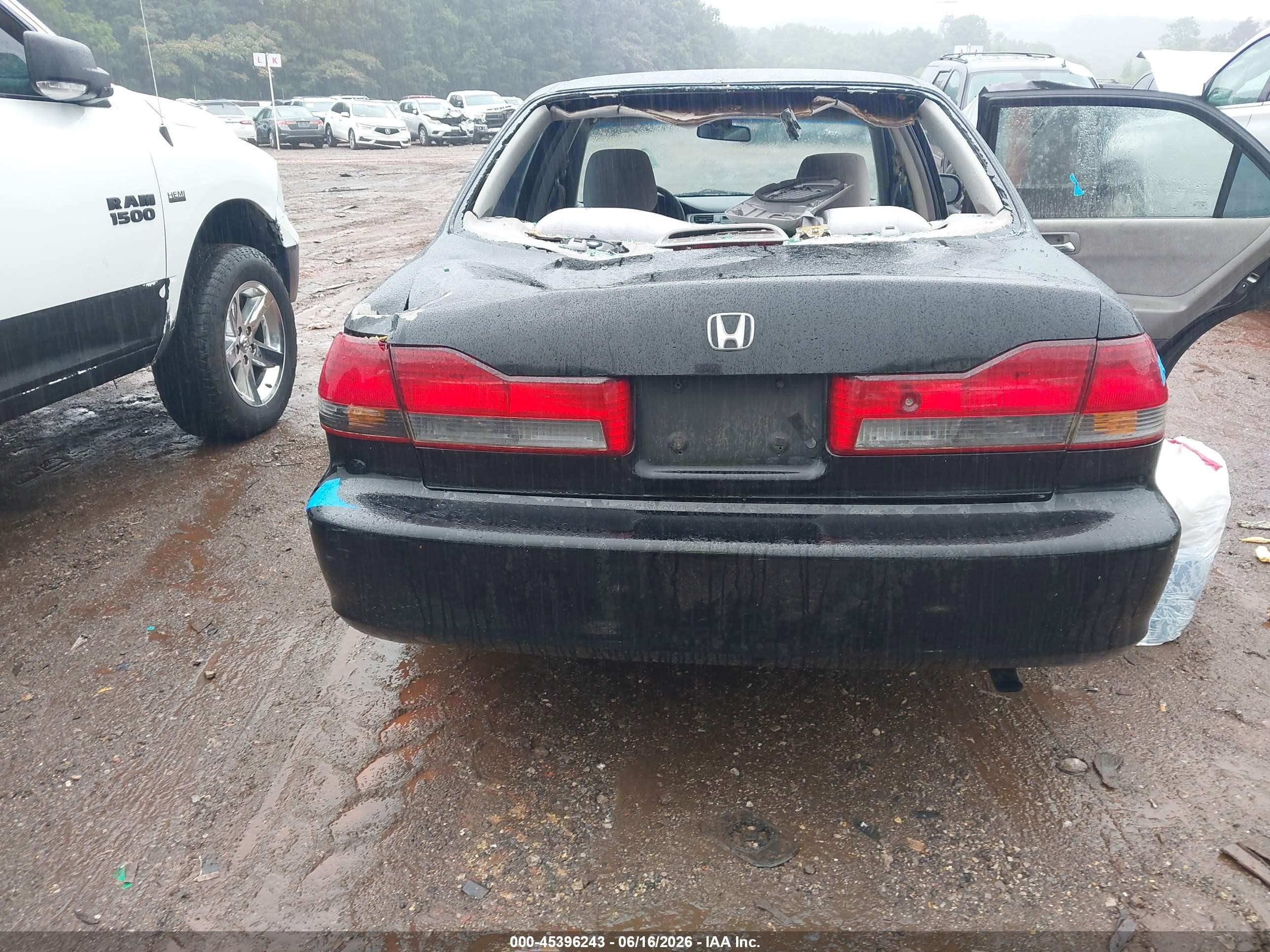 2002 Honda Accord 2.3 Lx Black vin: 3HGCG56482G704284