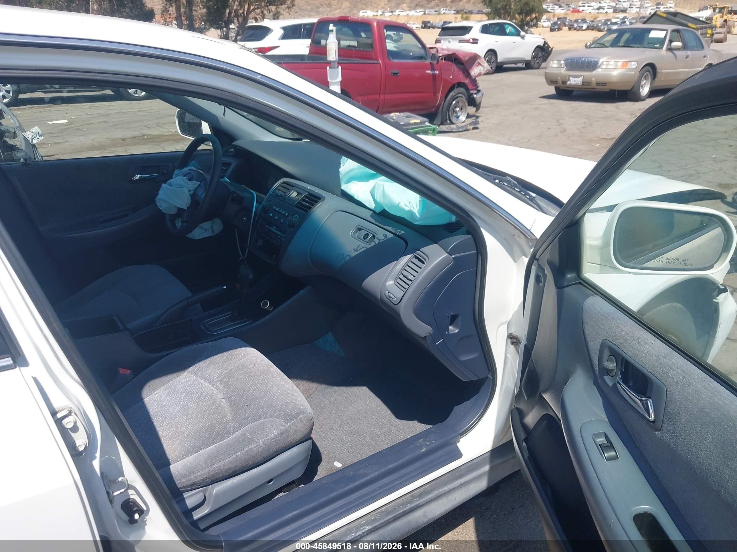 2001 Honda Accord 2.3 Lx White vin: 3HGCG66501G710075