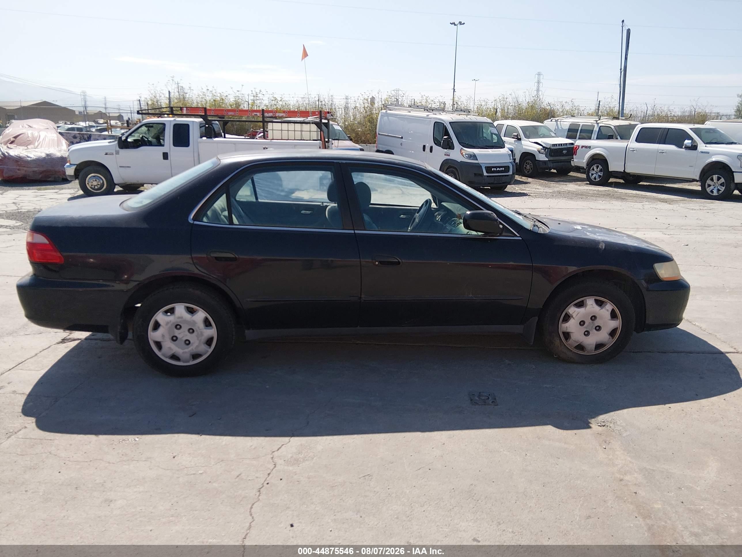 2000 Honda Accord 2.3 Lx Black vin: 3HGCG6652YG705910