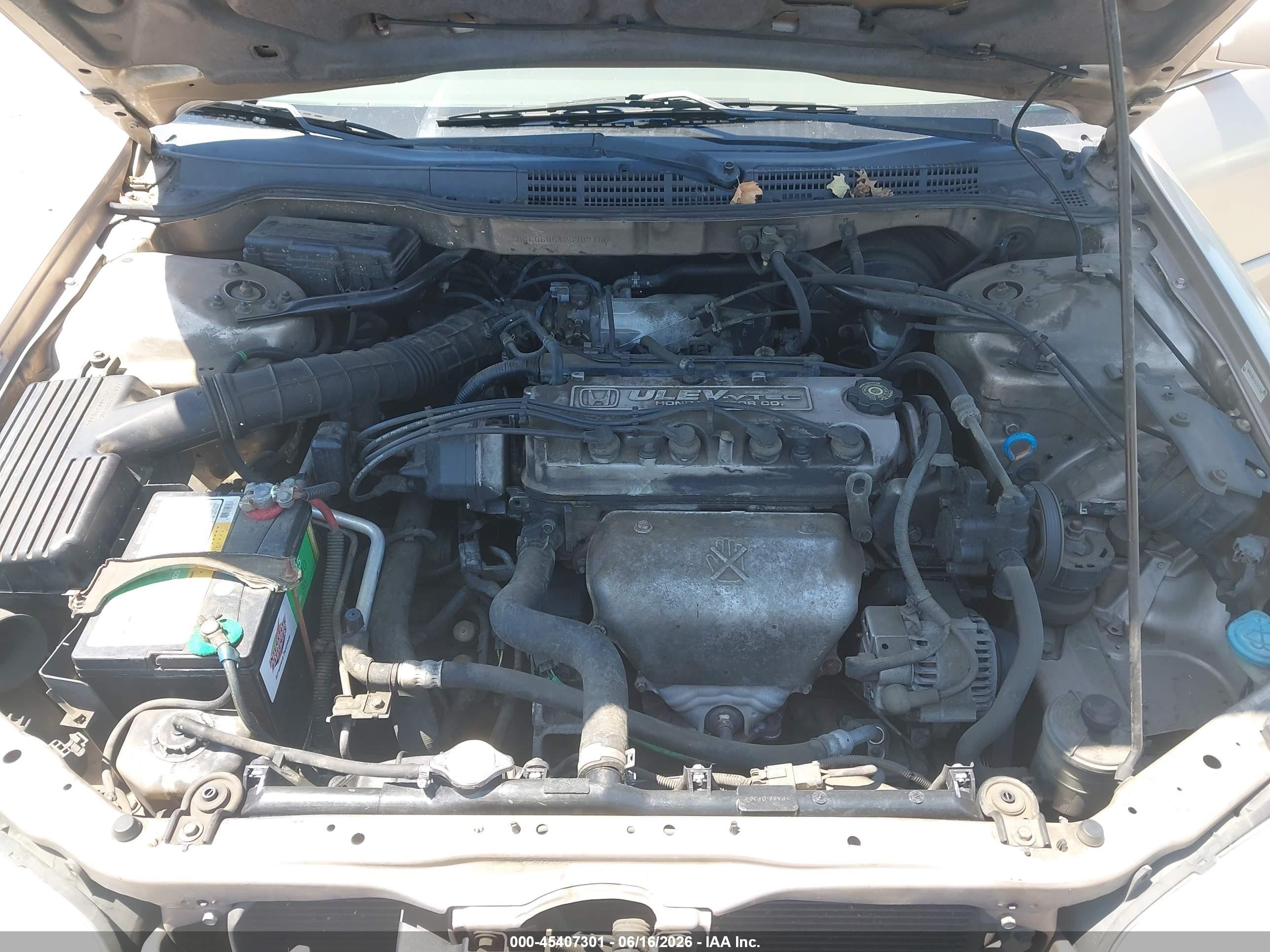 2002 Honda Accord 2.3 Lx Золотой vin: 3HGCG66542G702160