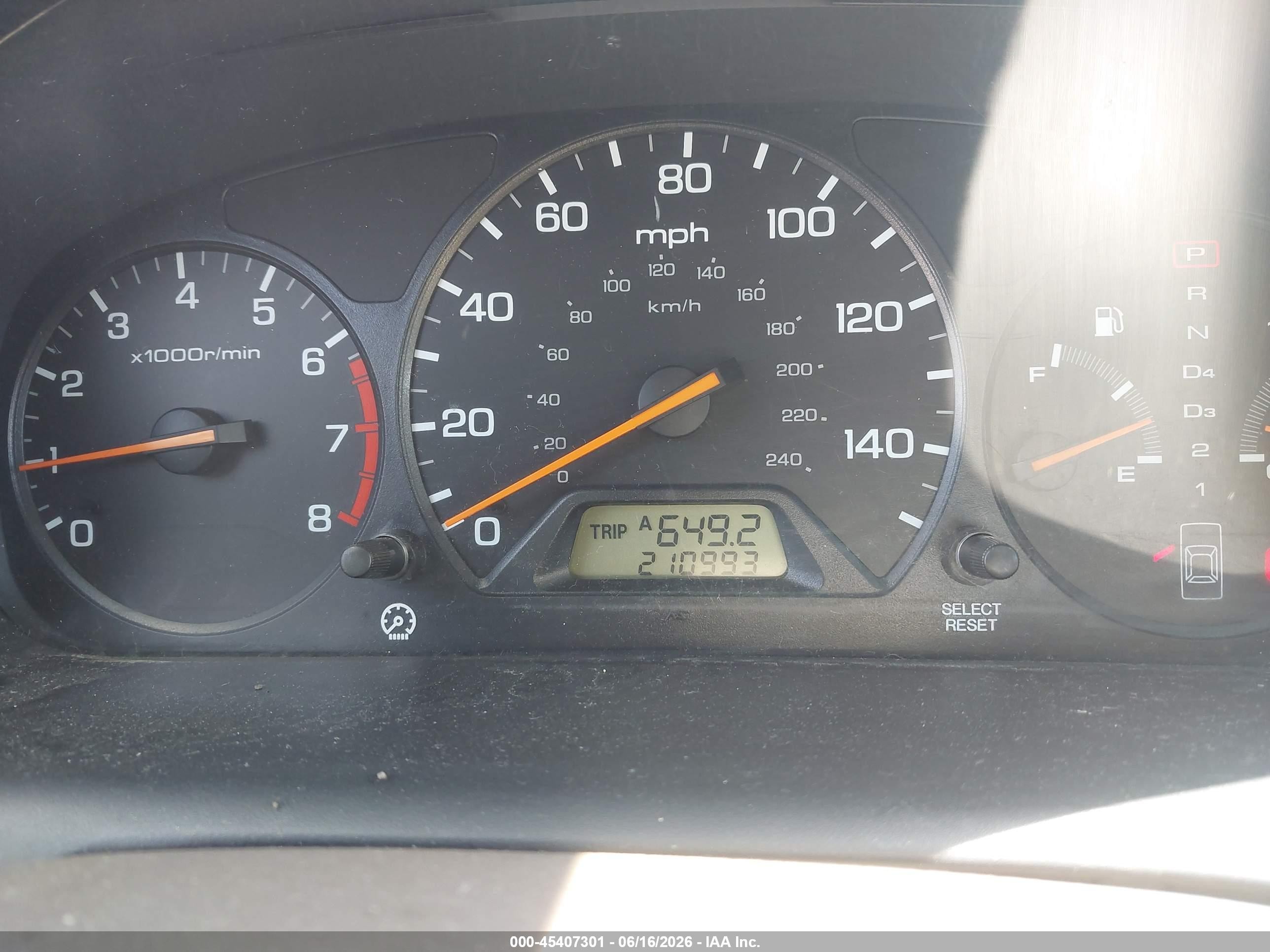 2002 Honda Accord 2.3 Lx Золотой vin: 3HGCG66542G702160