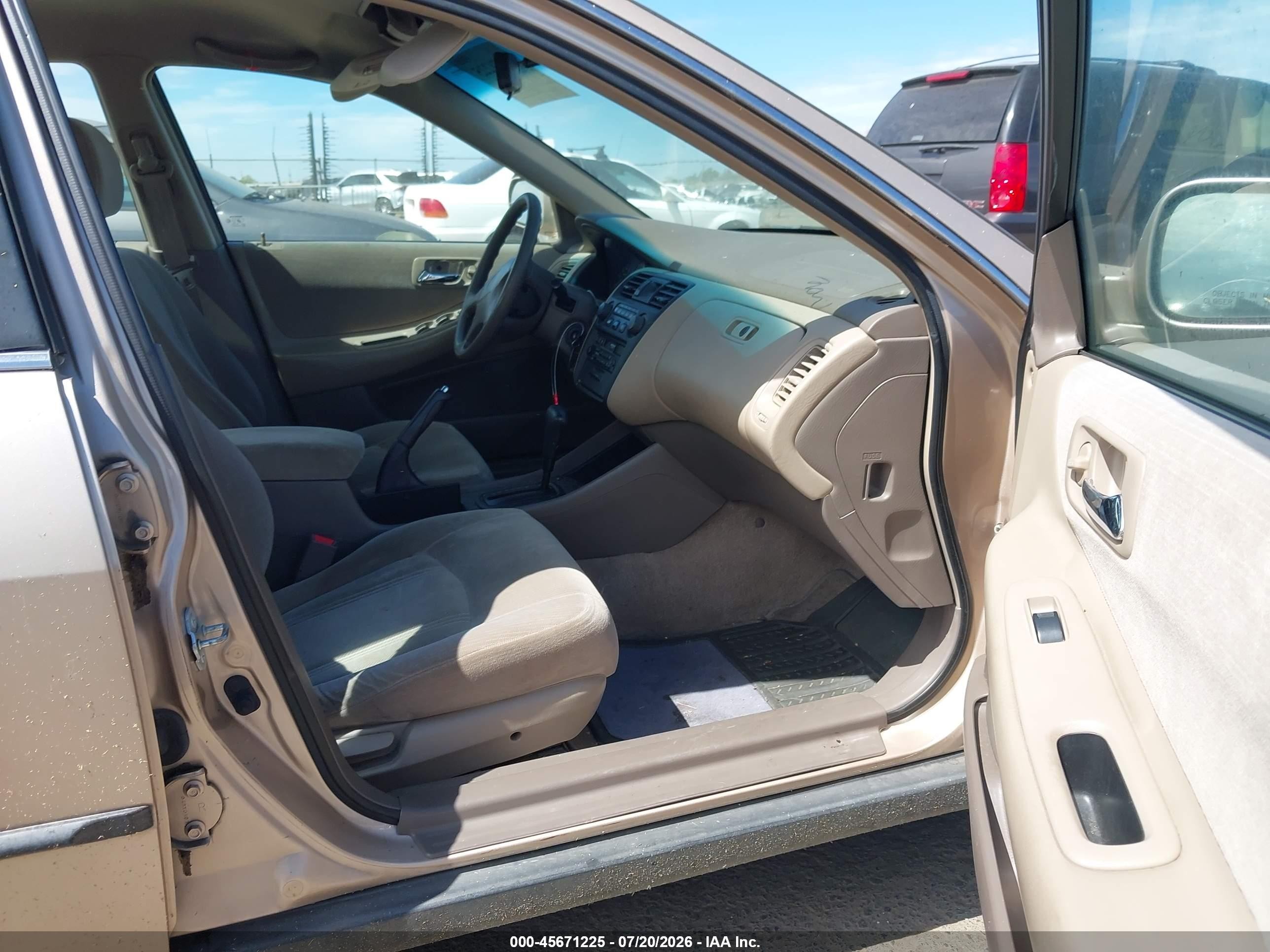 2000 Honda Accord 2.3 Lx Gold vin: 3HGCG6654YG703740